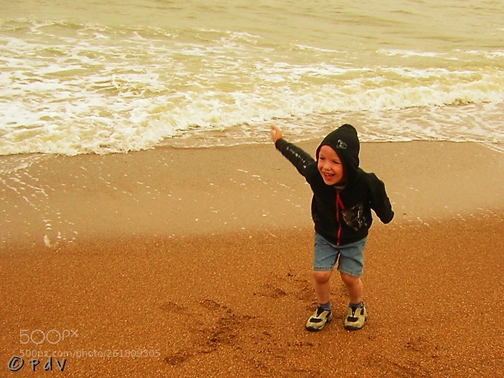 Nikon E2200 sample photo. See sea 4 first time photography