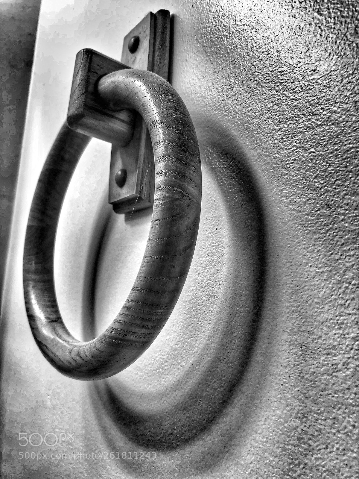 Apple iPhone 8 sample photo. How many rings? photography