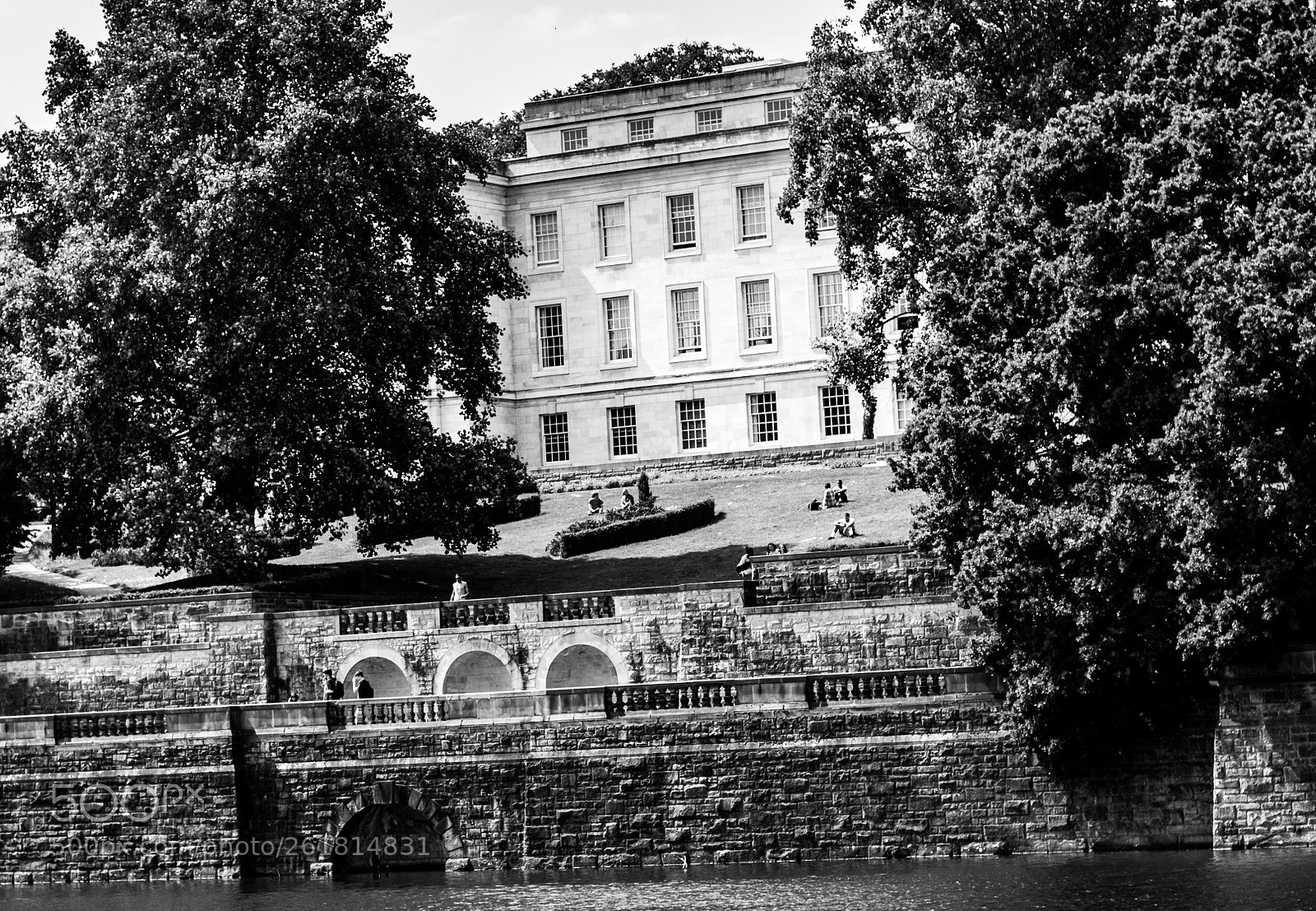 Canon EOS 70D sample photo. A white historic building photography