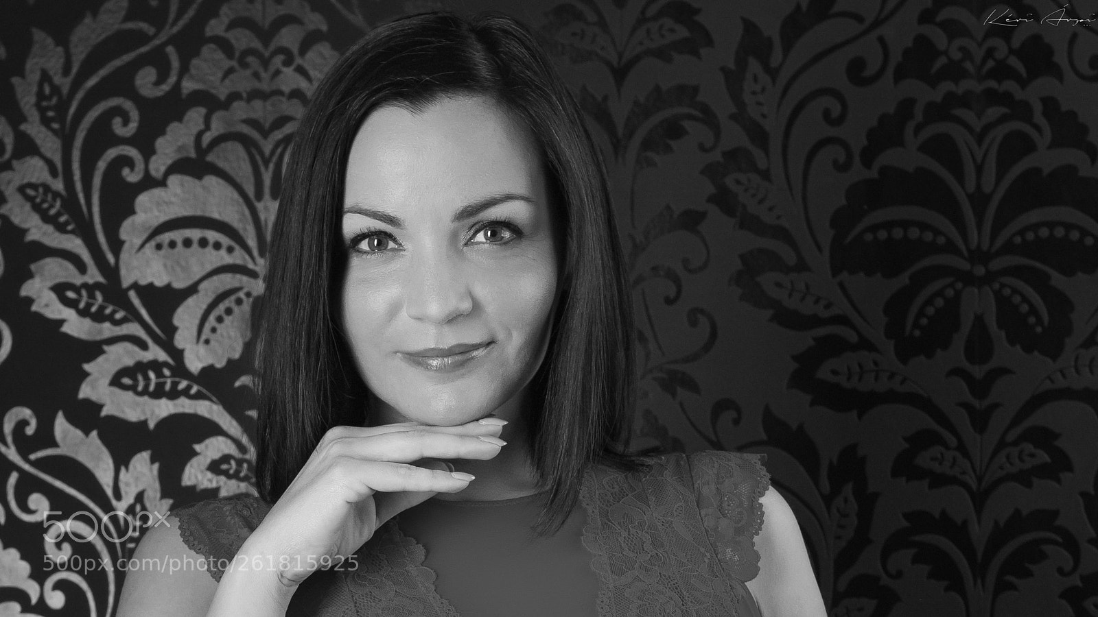 Canon EOS 70D sample photo. Hand and chin photography