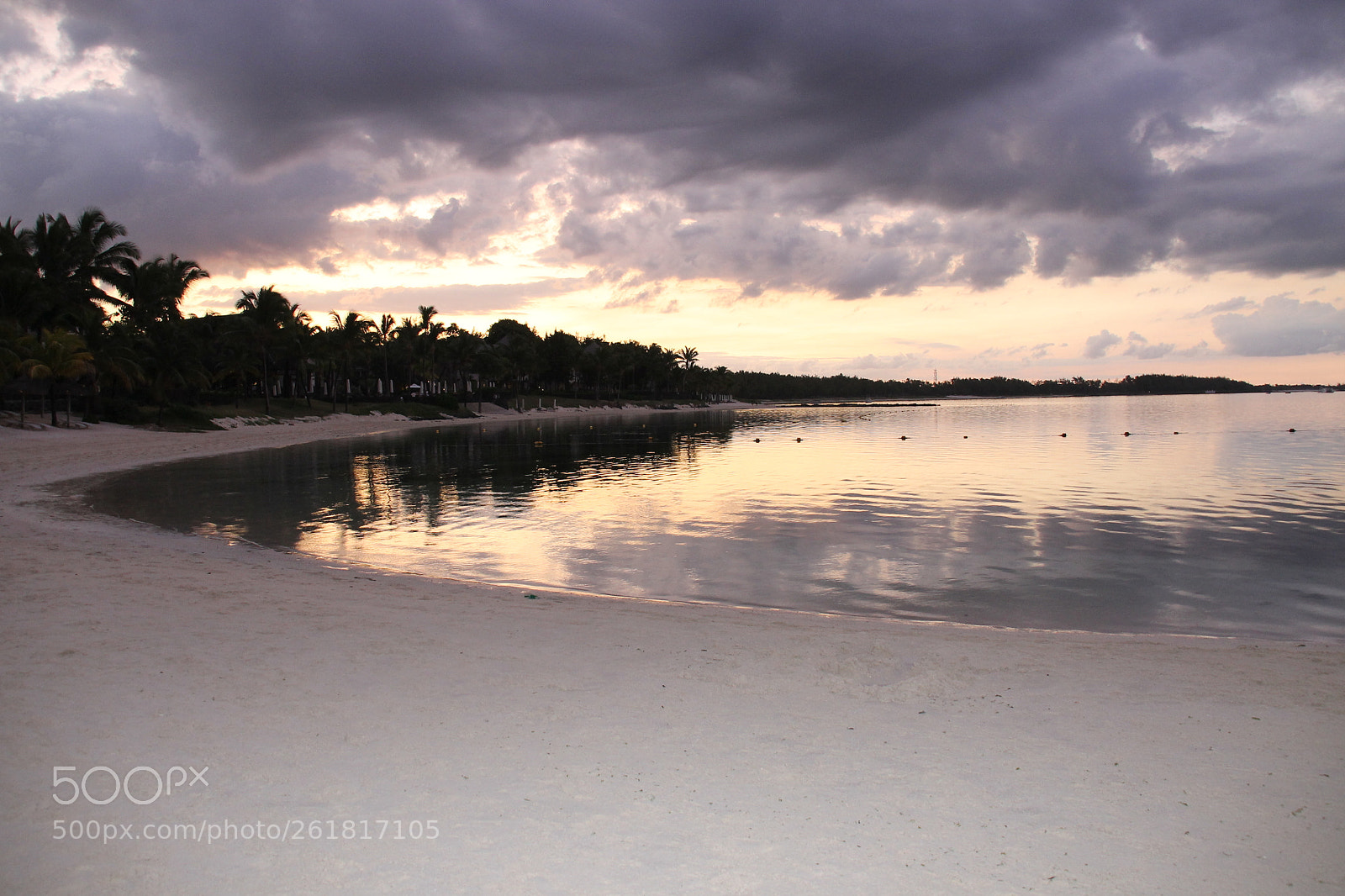 Sigma 18-200mm f/3.5-6.3 DC OS sample photo. Beautiful sunset on beach photography