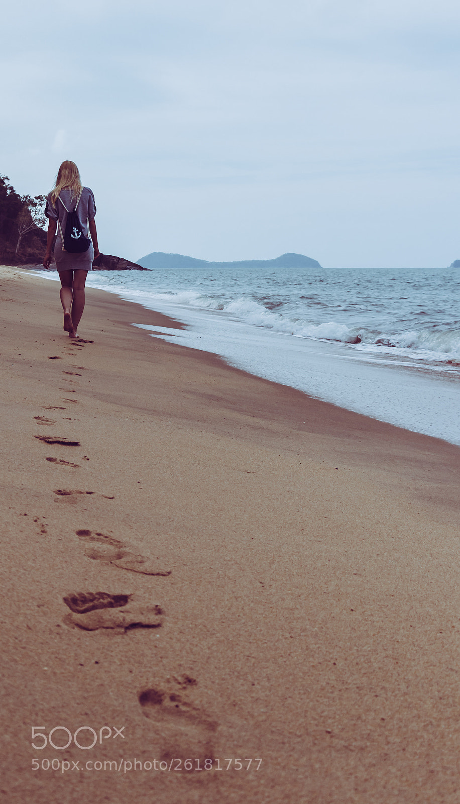 Canon EOS 80D sample photo. Girl on the beach photography