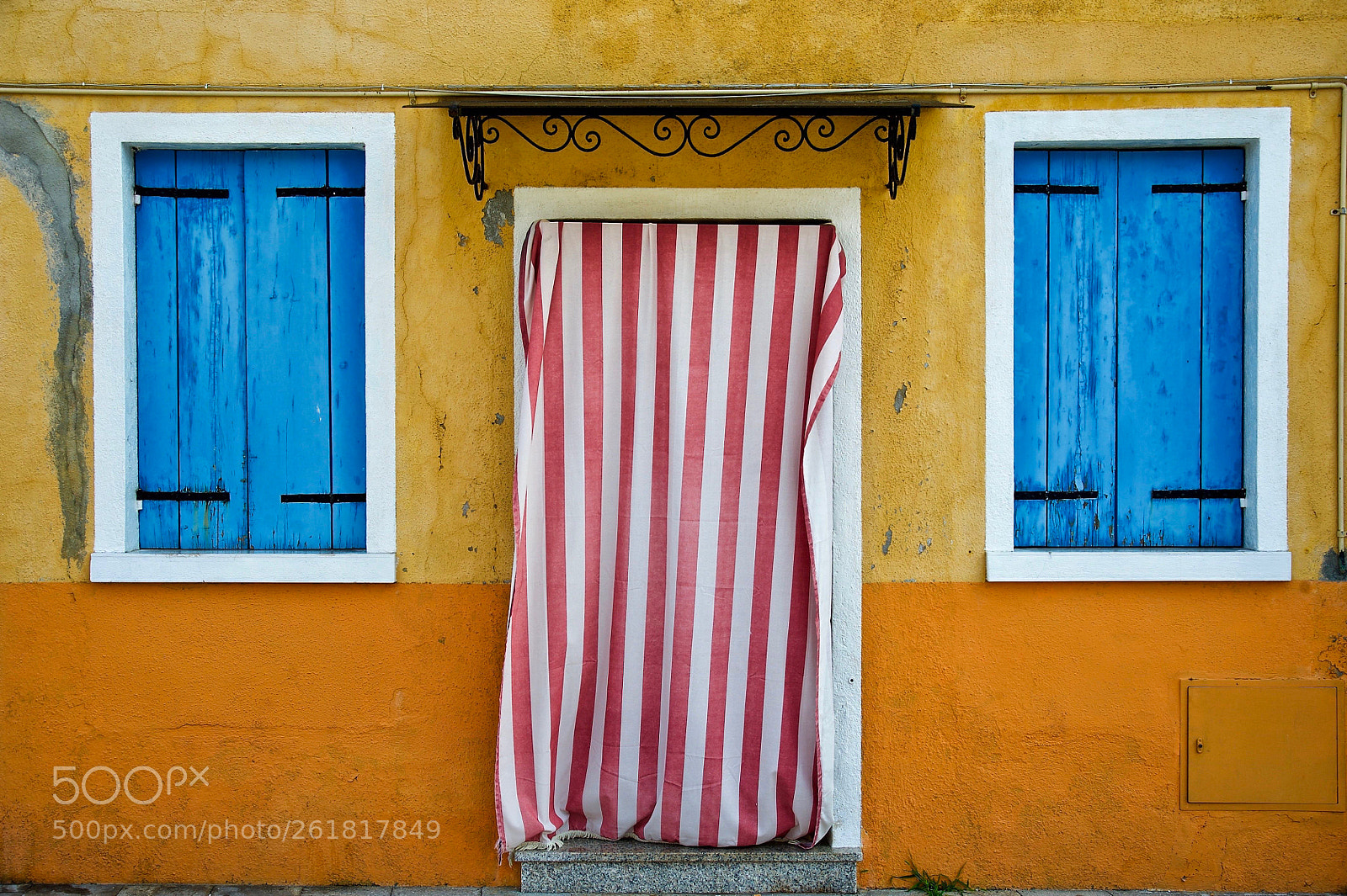Nikon D700 sample photo. Windows and door in photography