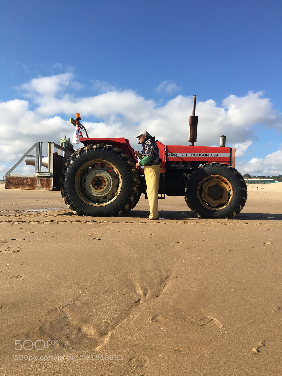 Apple iPhone 6s Plus sample photo. Beach fishing photography