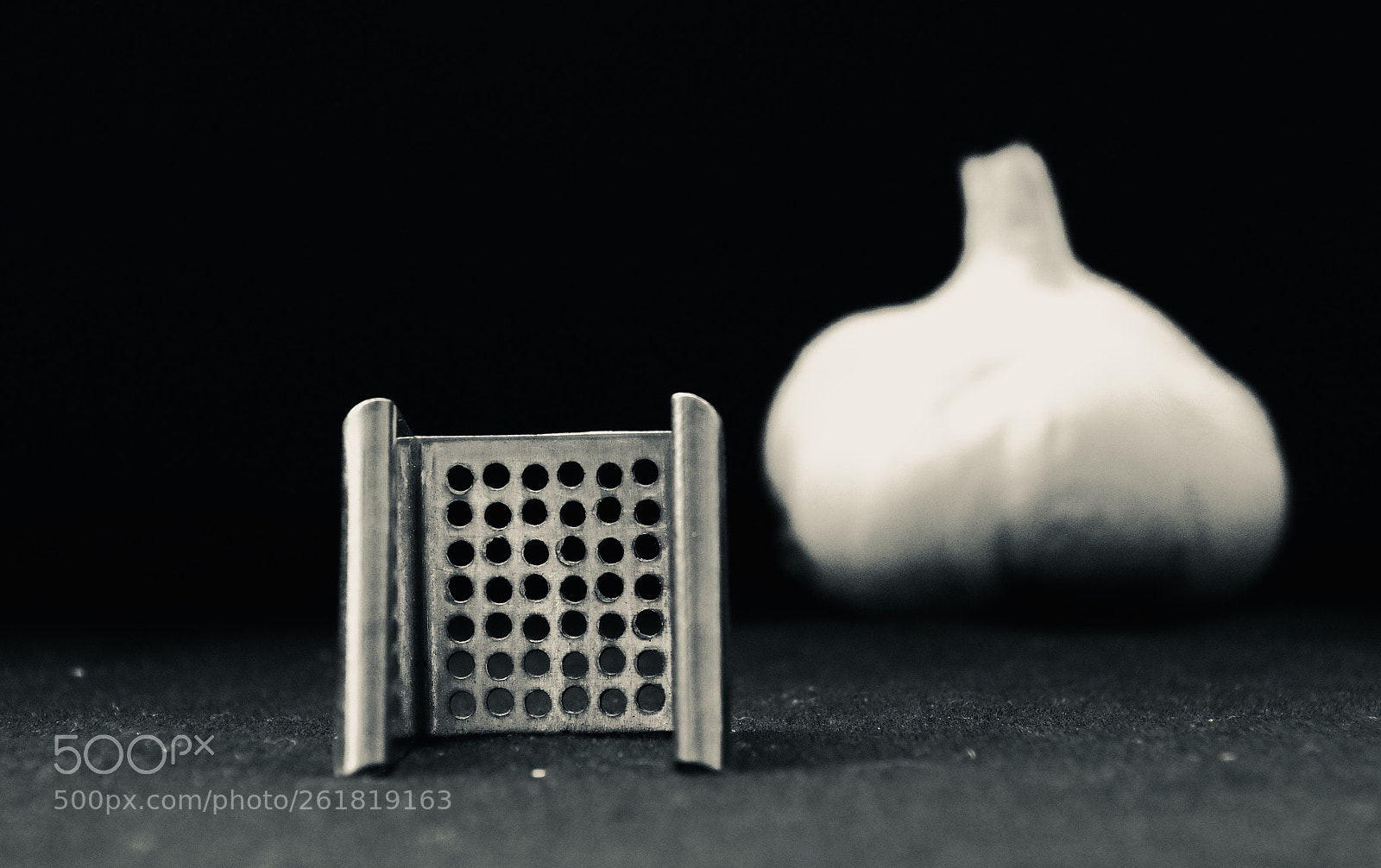 Pentax K-30 sample photo. Garlic press photography