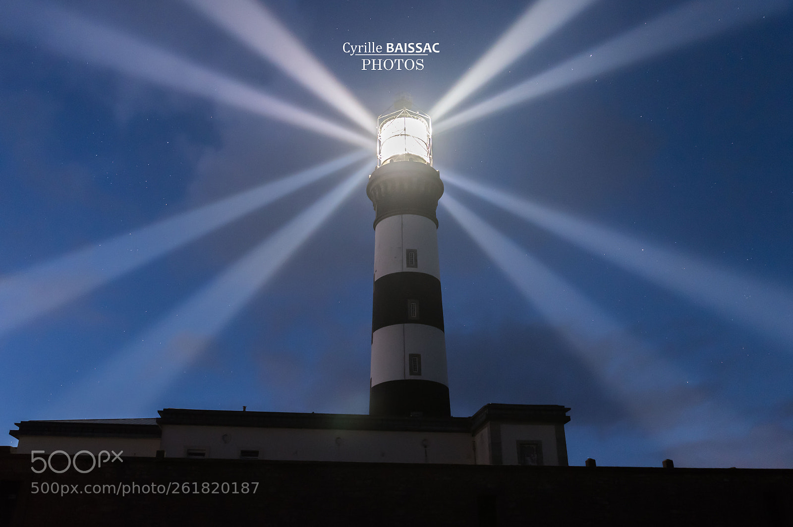 Nikon D3200 sample photo. Faisceaux phares creac'h photography