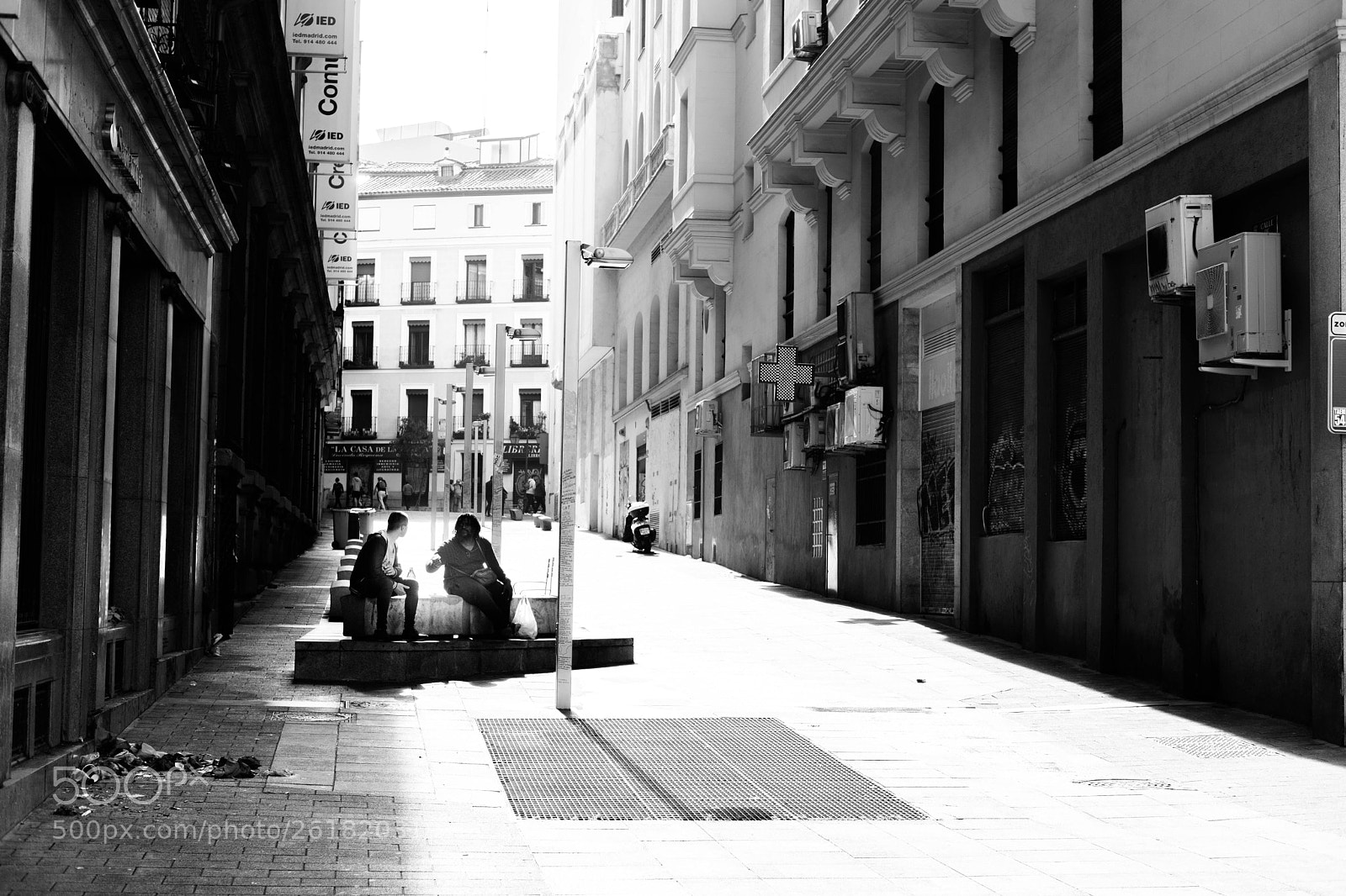 Fujifilm X-Pro2 sample photo. Couples against the light photography