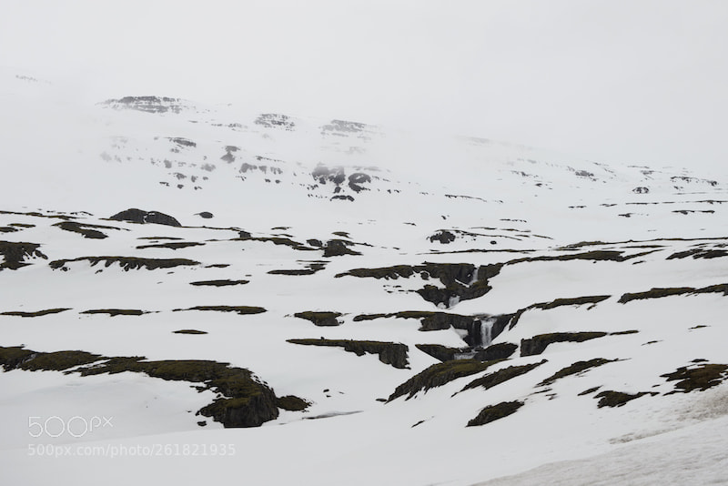 Nikon D610 sample photo. Snowy day in iceland's photography