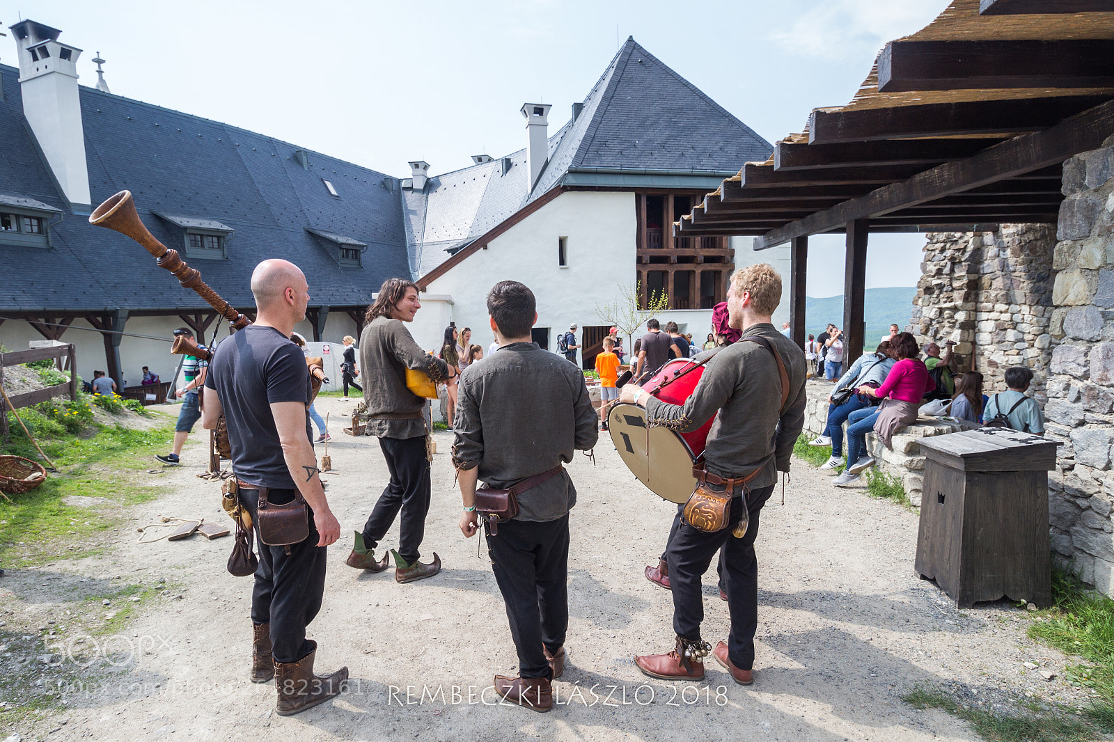 Canon EOS 700D (EOS Rebel T5i / EOS Kiss X7i) sample photo. Medieval music band photography