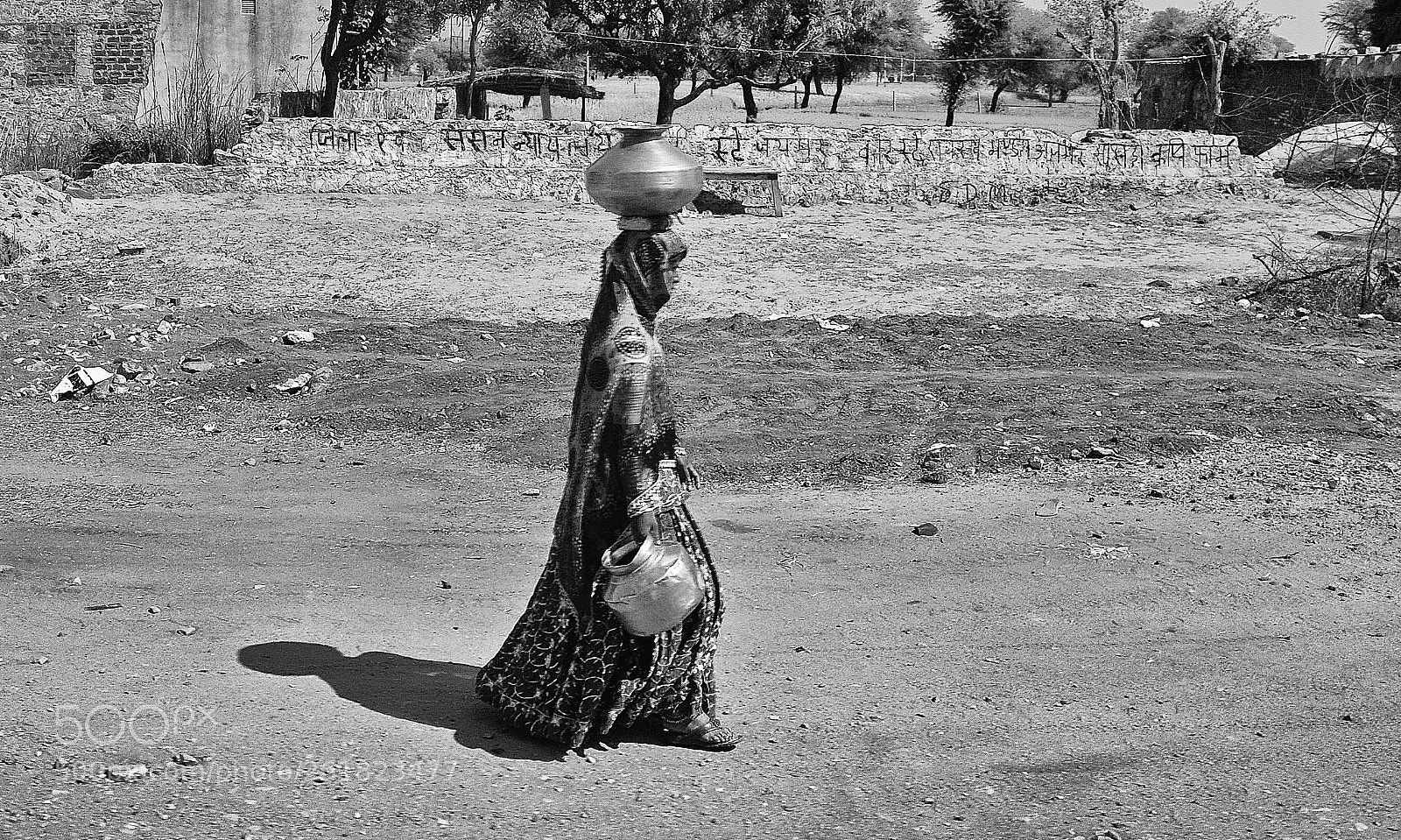 Nikon D200 sample photo. Inde porteuse d'eau photography