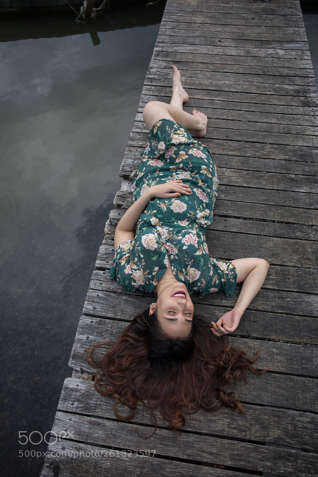 Canon EOS 5D Mark IV sample photo. Lying on the wooden photography