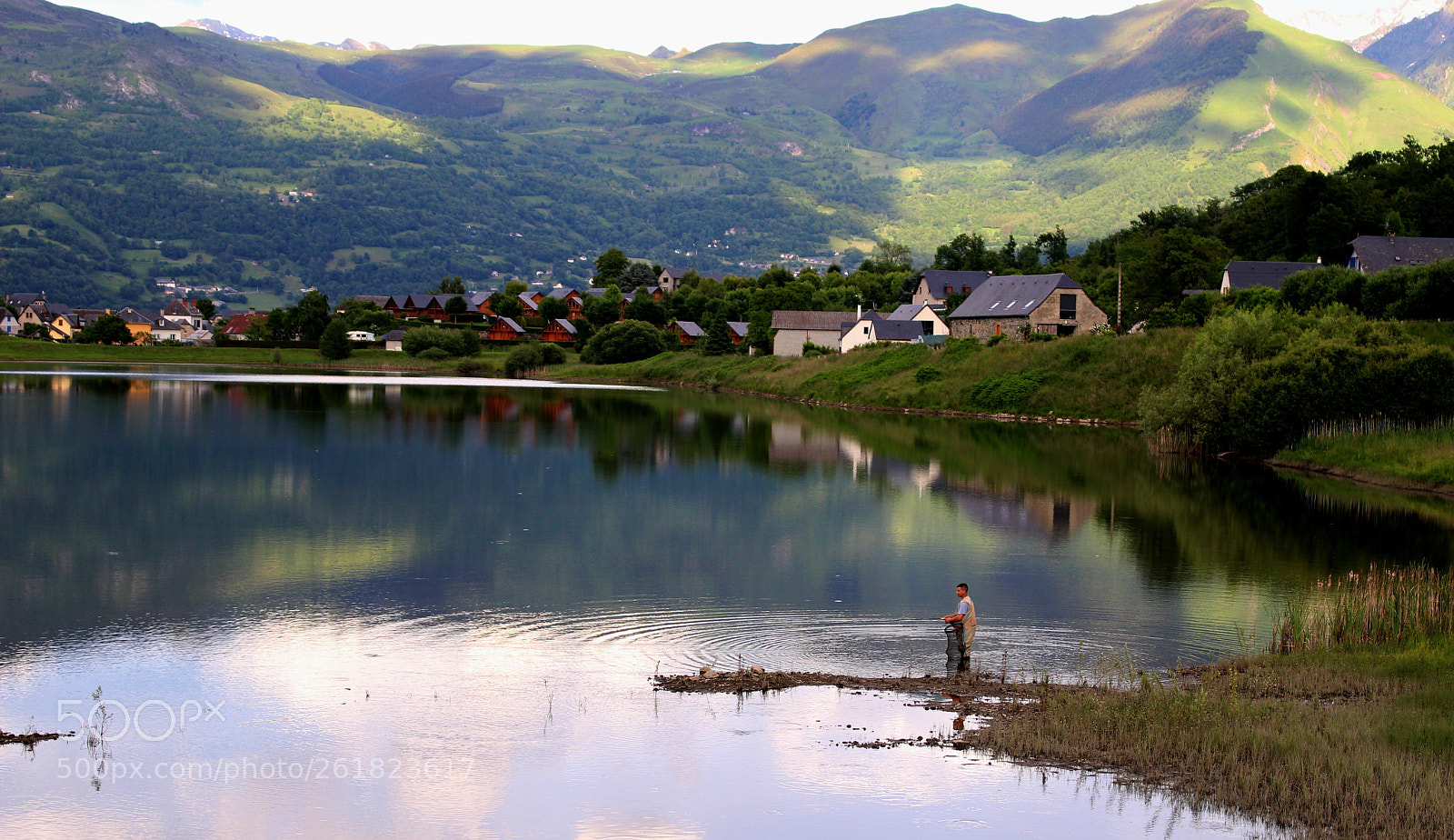 Canon EOS 100D (EOS Rebel SL1 / EOS Kiss X7) sample photo. Fisherman photography