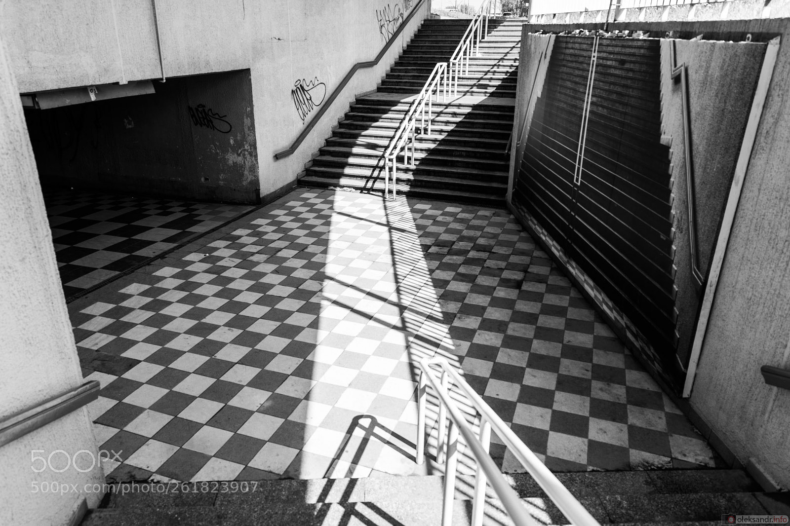 Canon EOS 5D Mark IV sample photo. Passage. photography