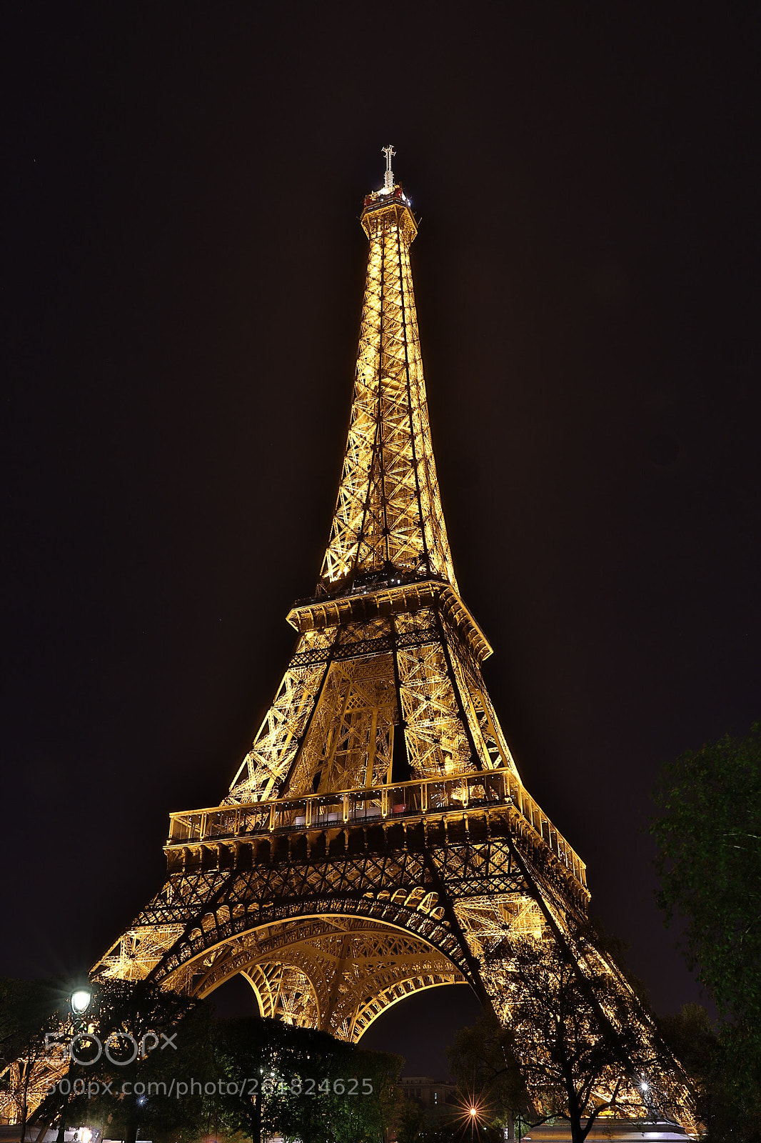 Canon EOS 6D Mark II sample photo. Night eiffel photography