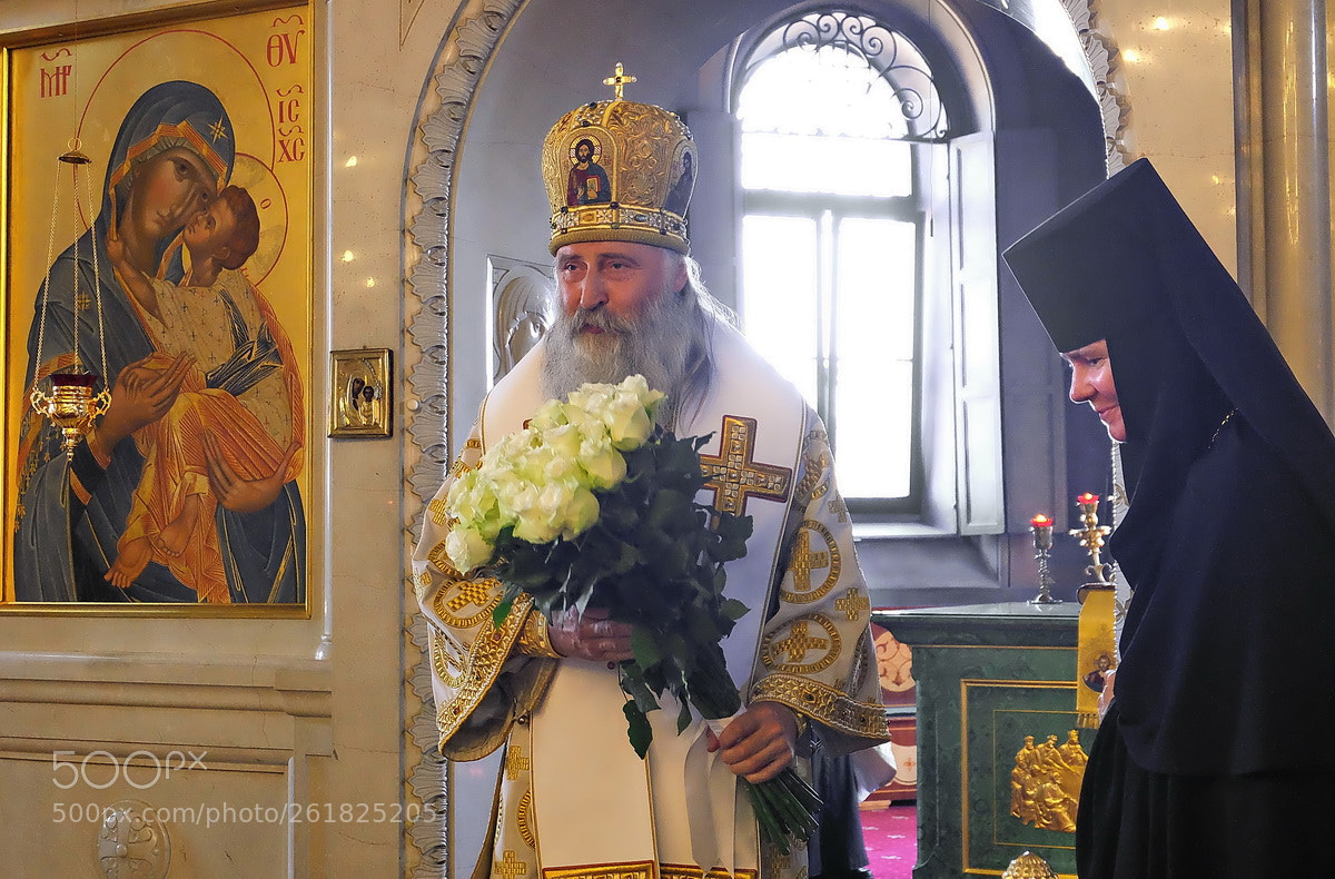 Fujifilm X-M1 sample photo. Monastery. the feast day. photography