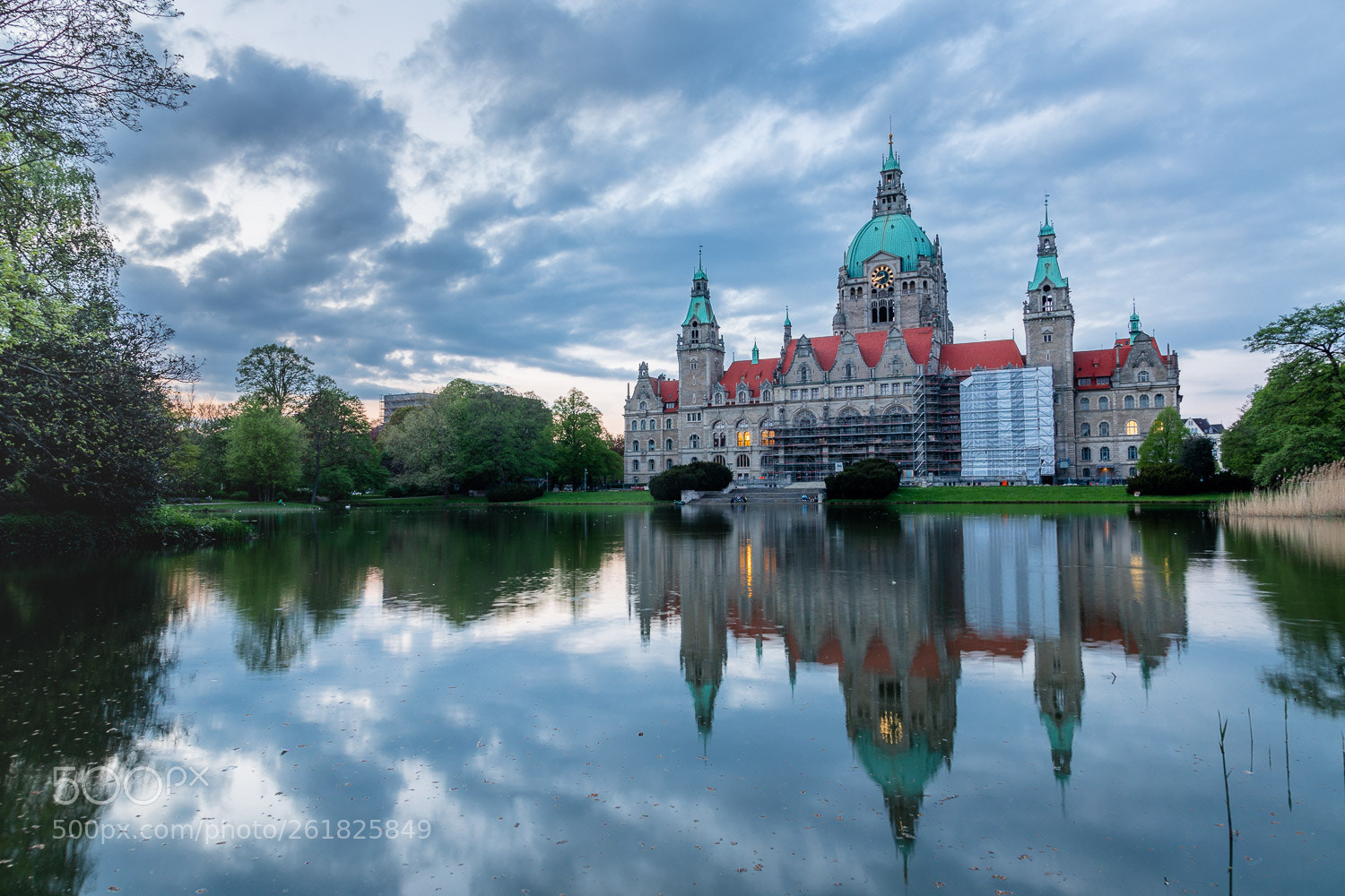 Canon EOS 5D Mark IV sample photo. Neues rathaus hannover photography