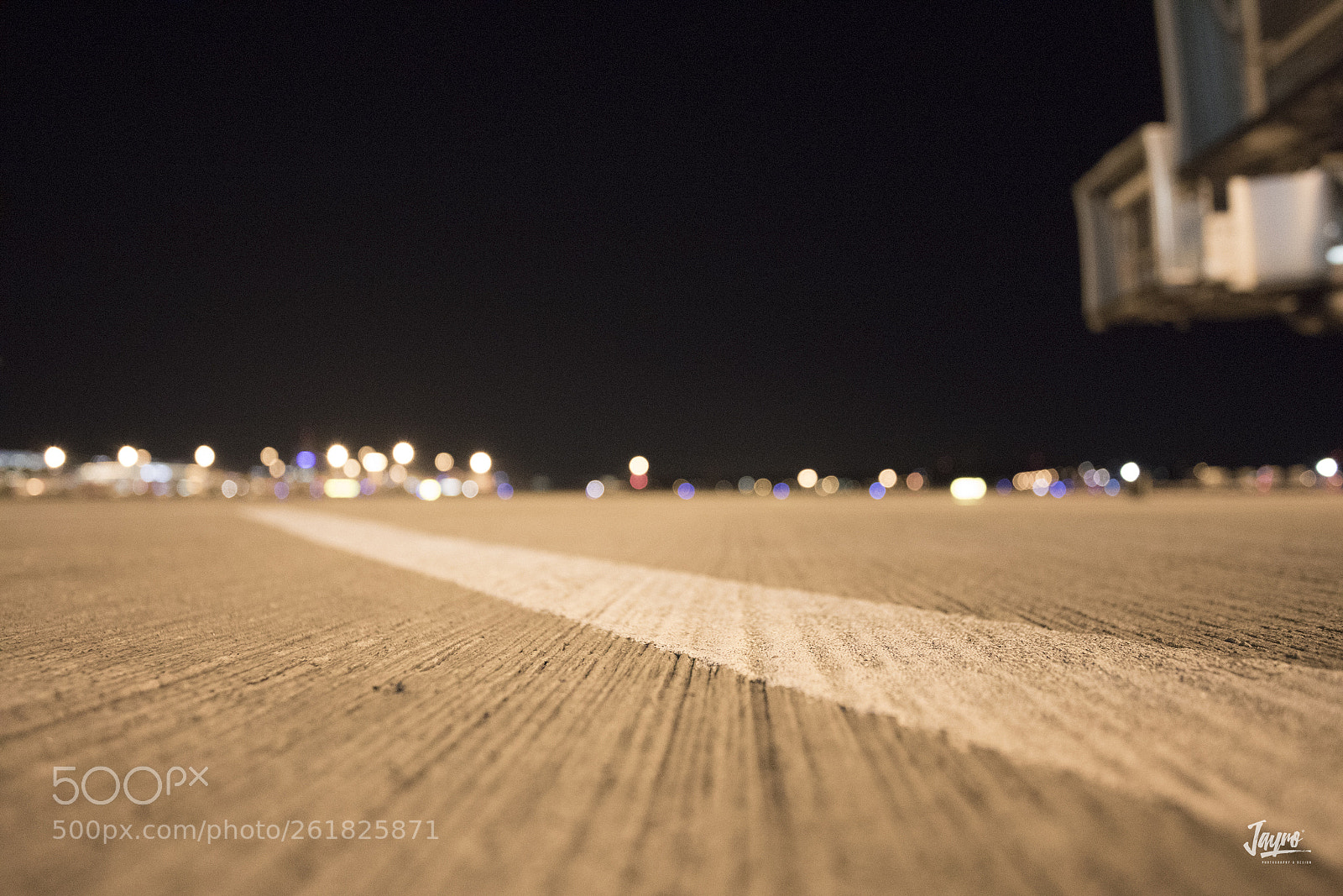 Canon EOS 5D Mark IV sample photo. Zurich airport photography