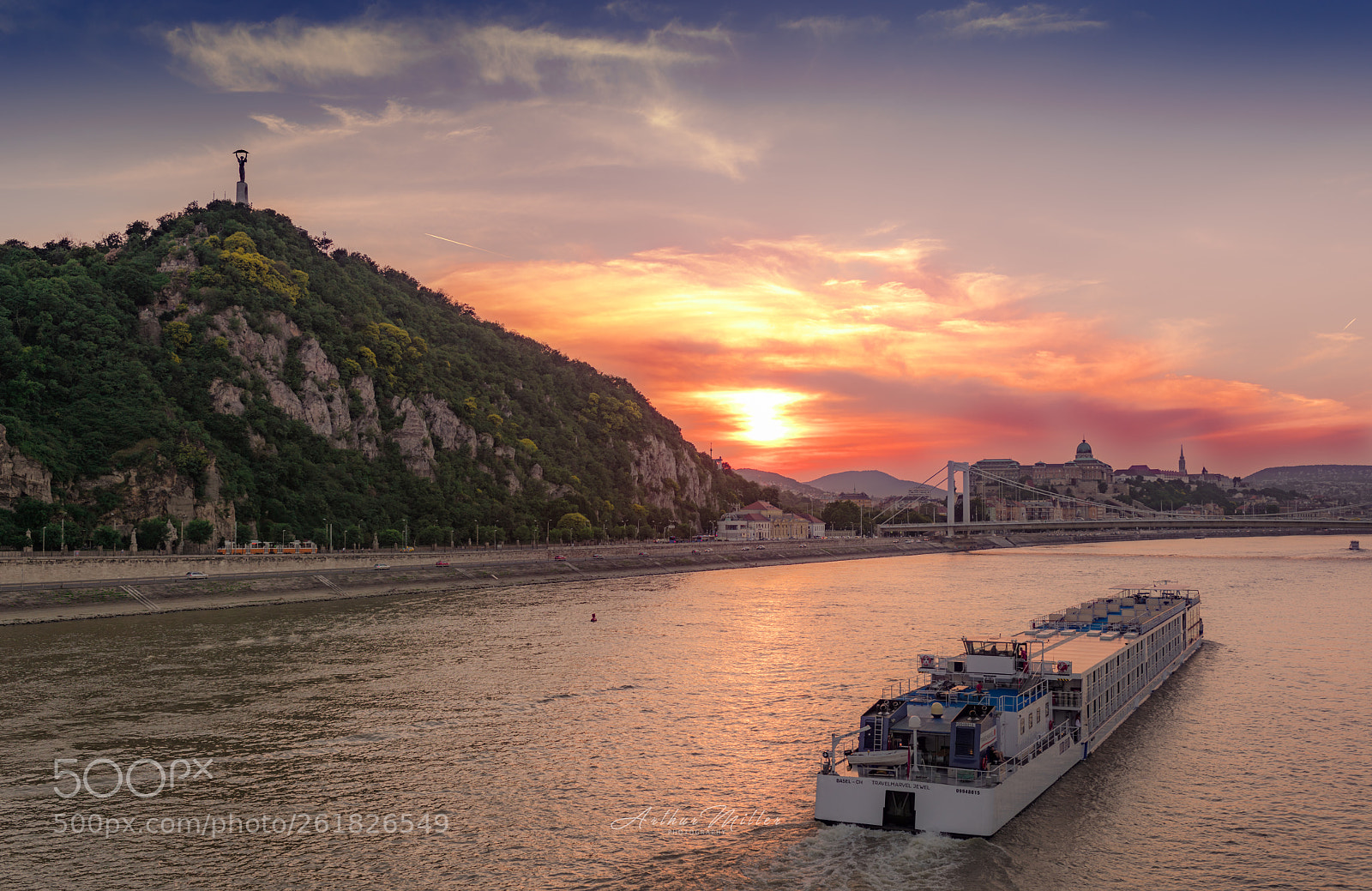 Nikon D850 sample photo. City sunset photography