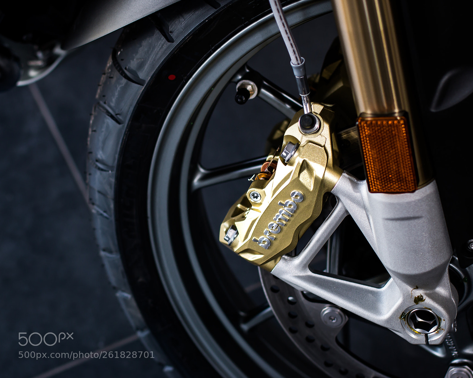 Canon EOS 70D sample photo. A modern sports bike photography