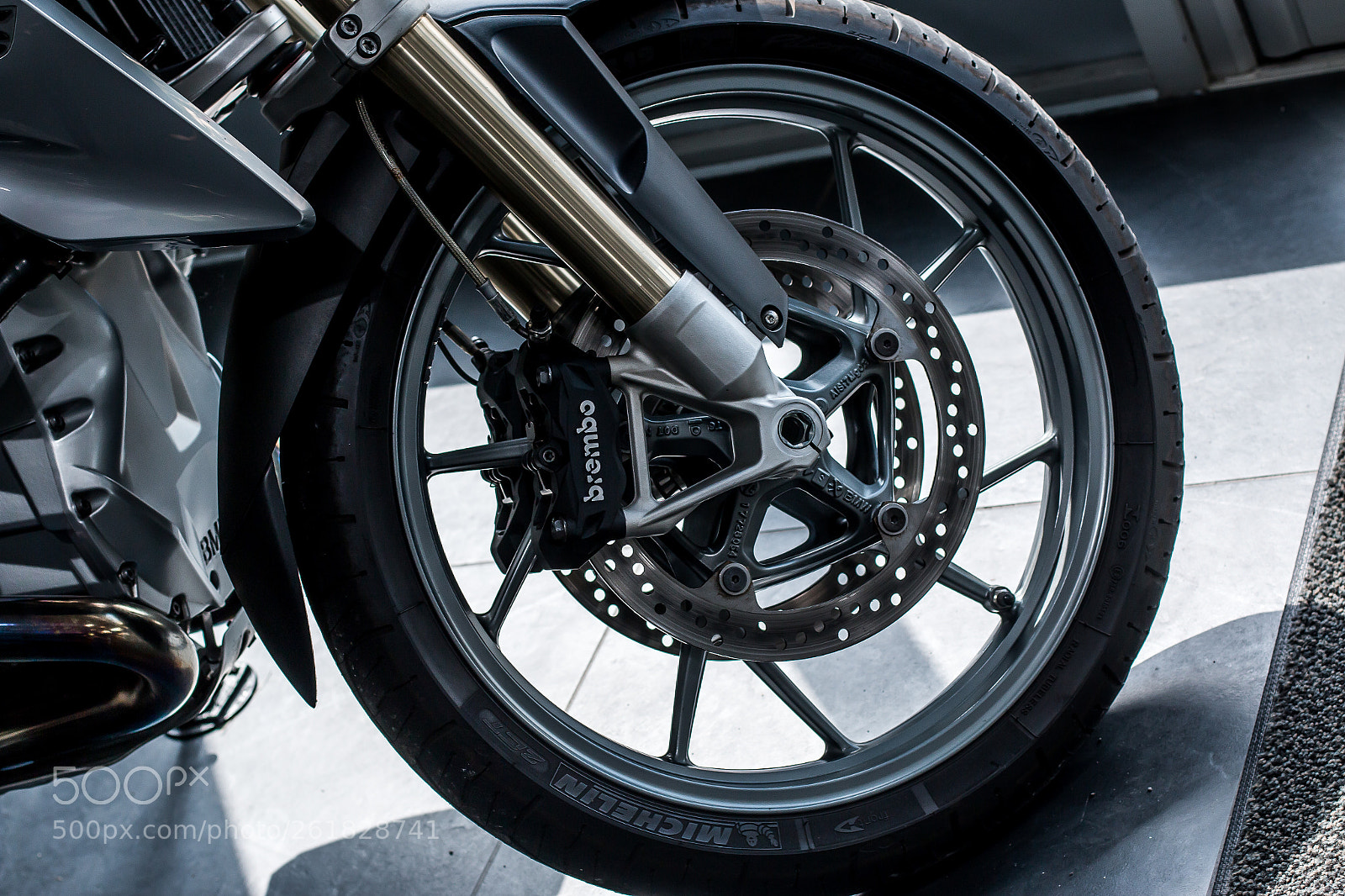 Canon EOS 70D sample photo. A modern sports bike photography