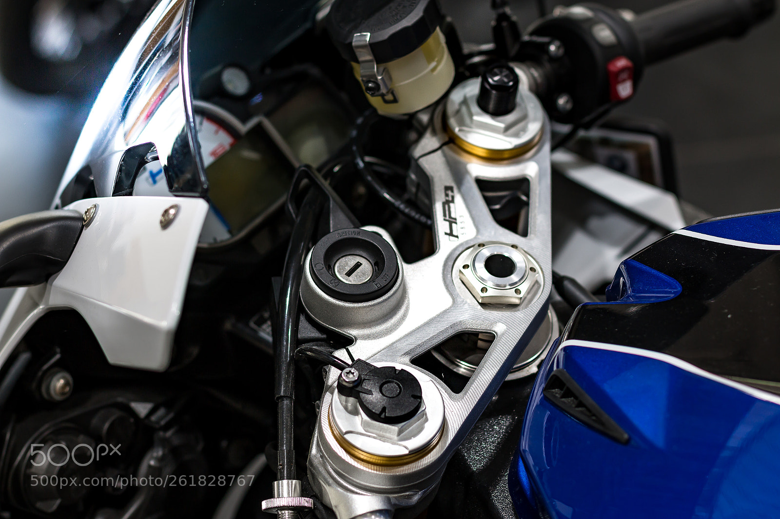 Canon EOS 70D sample photo. A modern sports bike photography