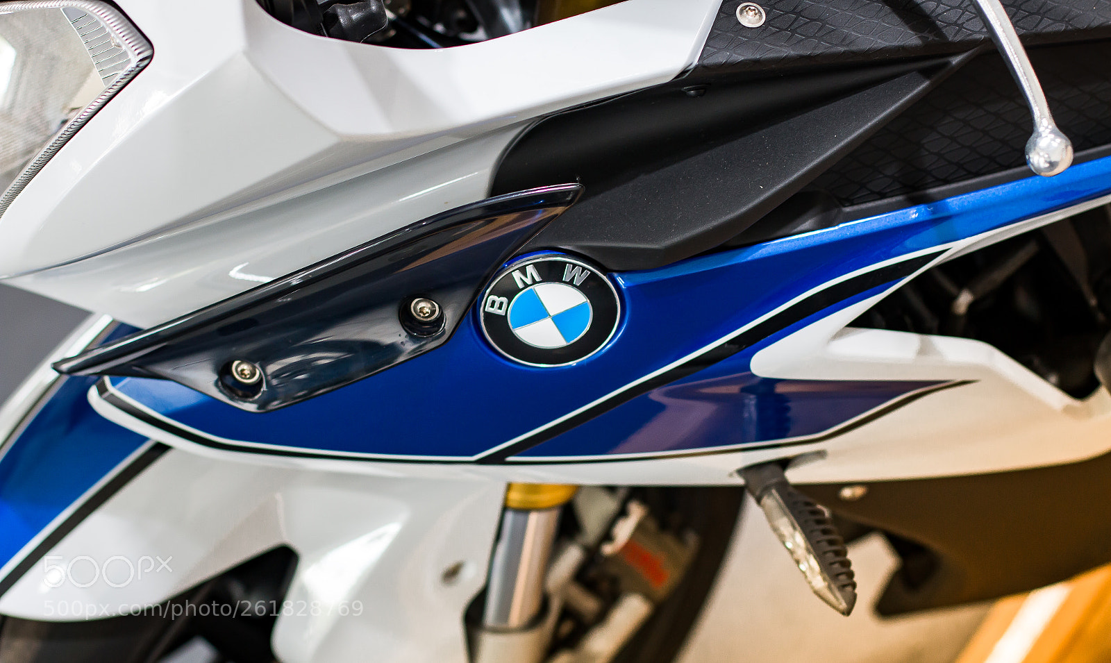 Canon EOS 70D sample photo. A modern sports bike photography