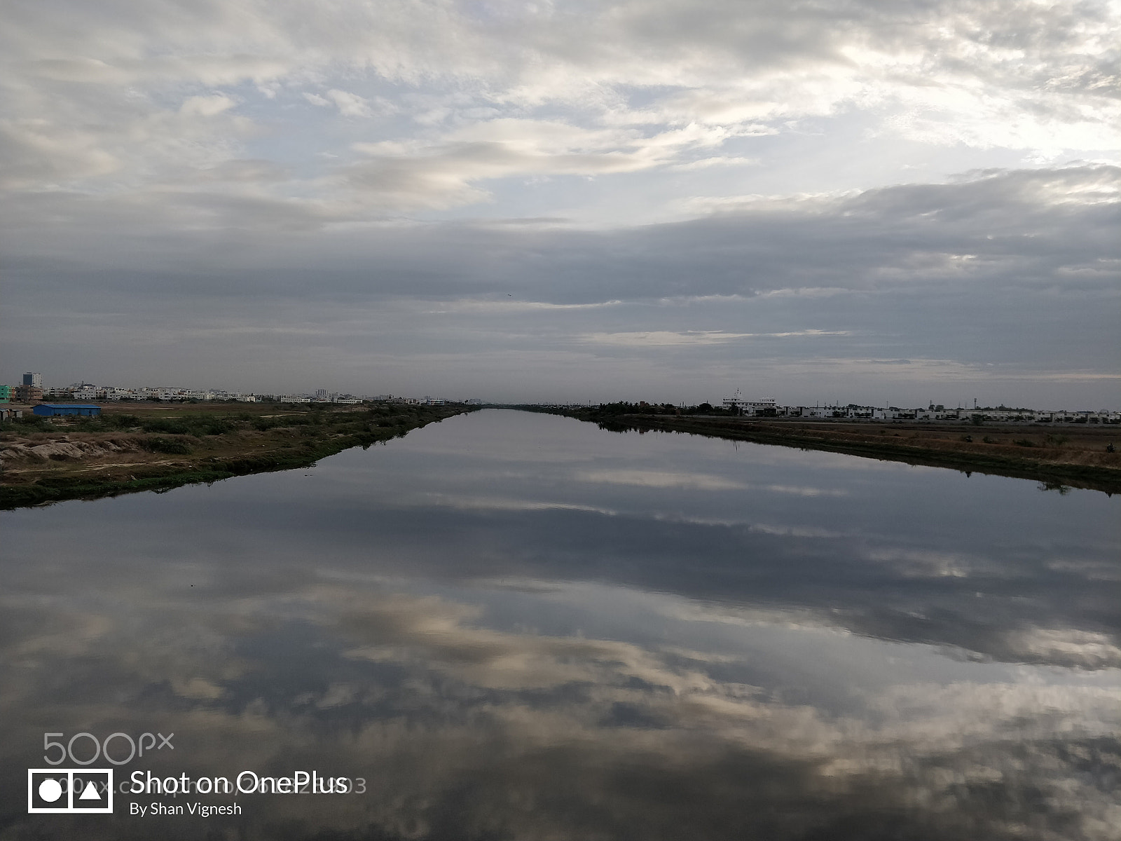 OnePlus 5T sample photo. Flyover or skyfall? photography