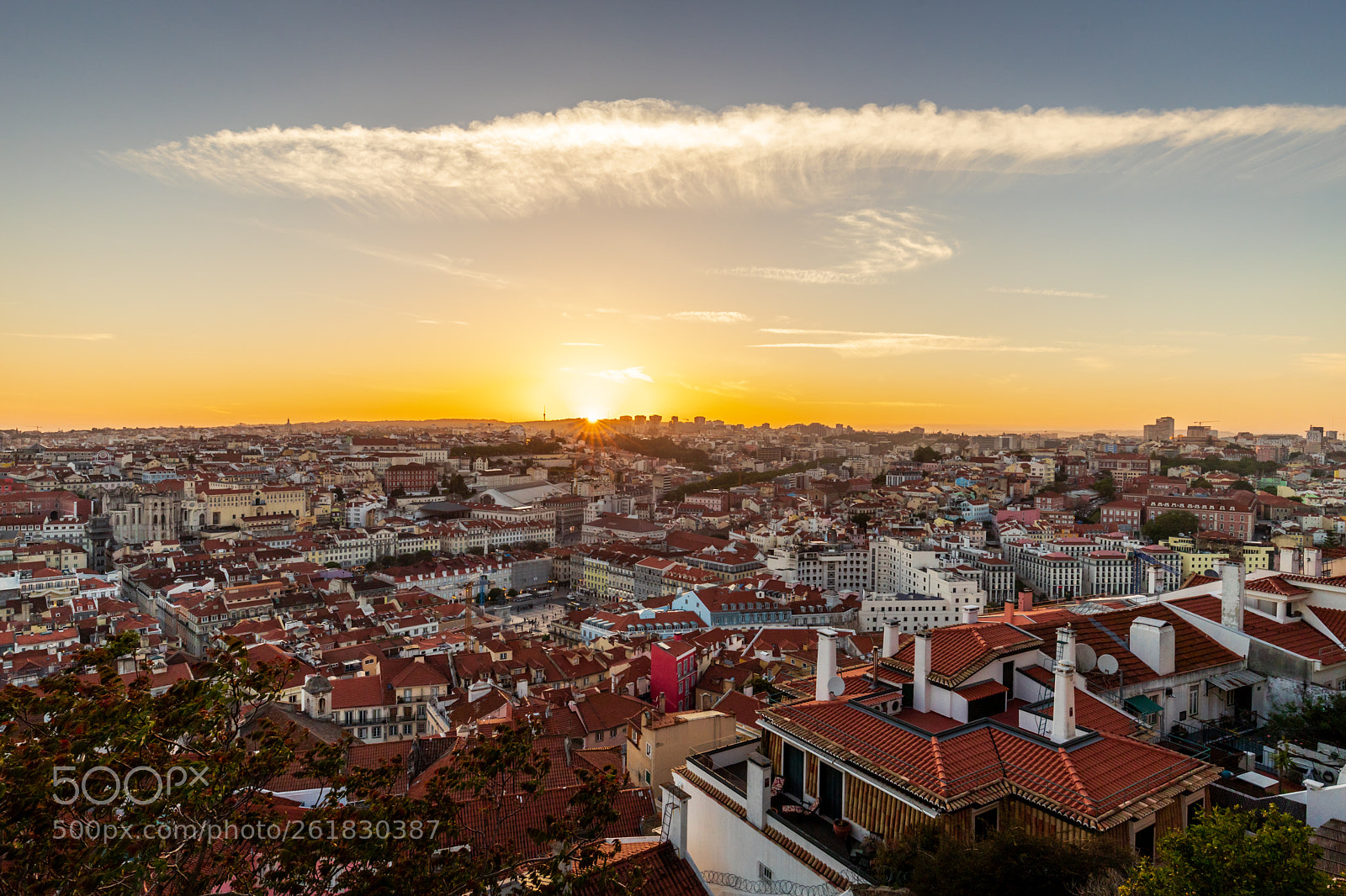 Canon EOS 6D Mark II sample photo. Sunset in lisbon photography