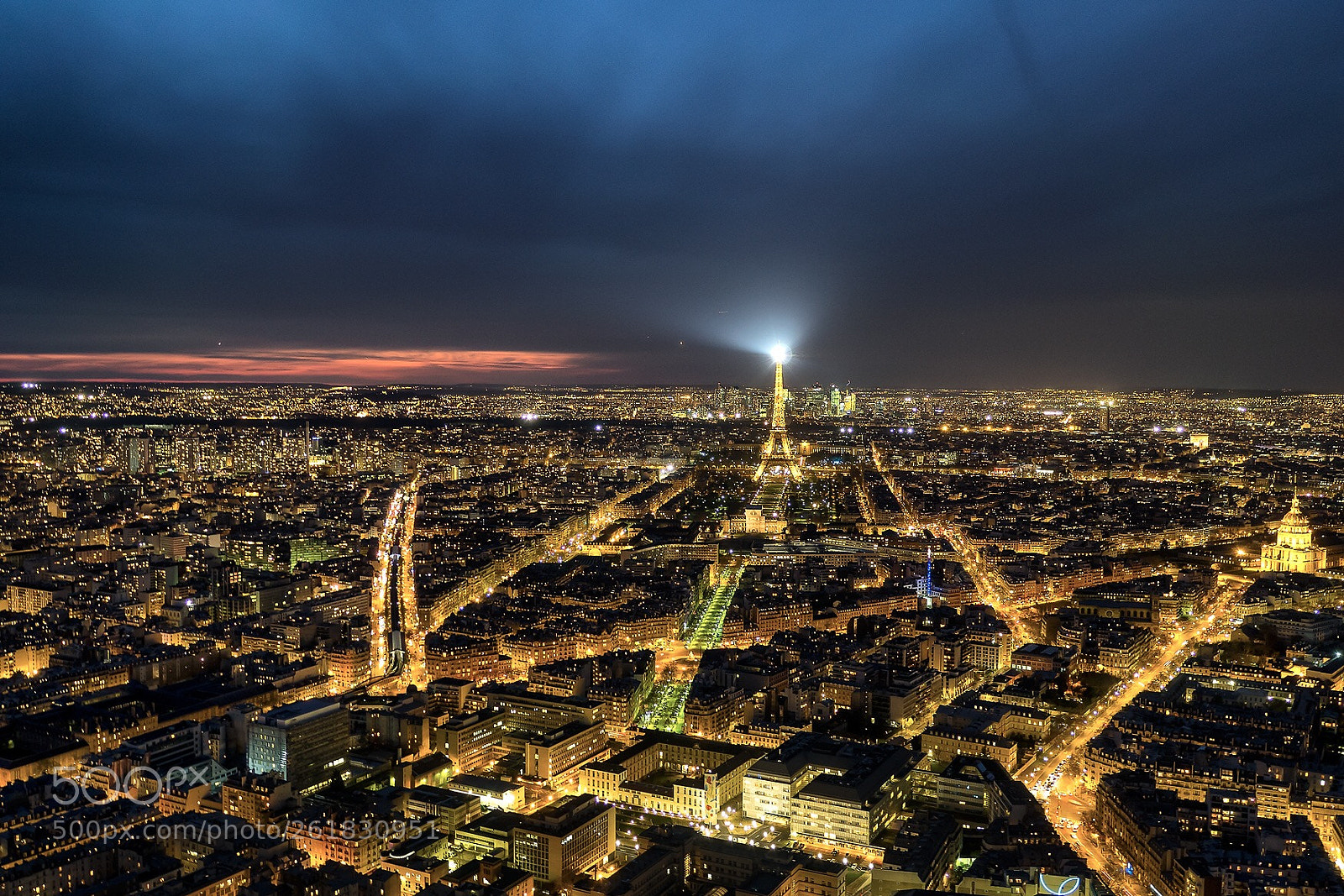 Olympus OM-D E-M5 II sample photo. City of light photography