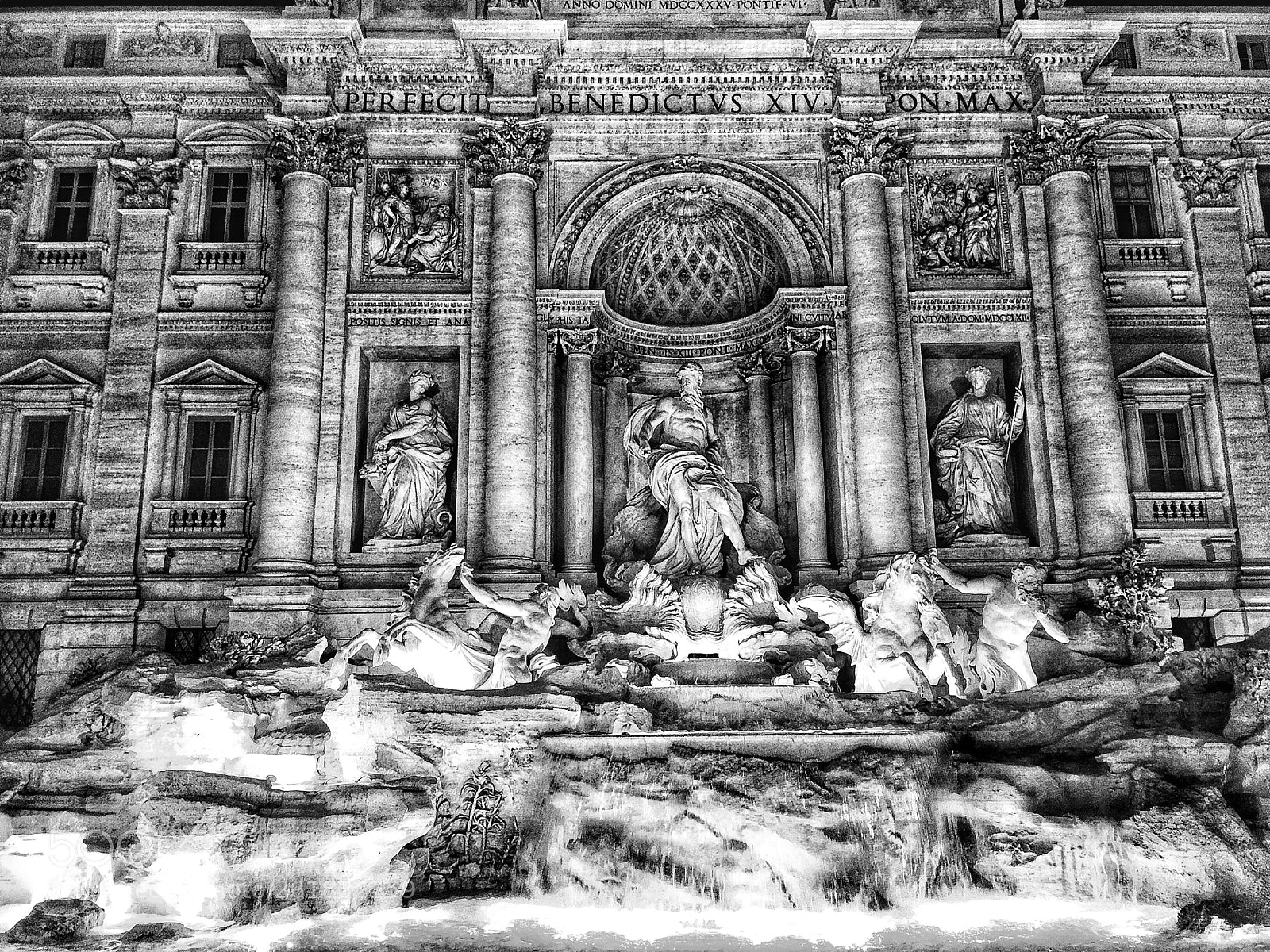 Apple iPhone 6 Plus sample photo. When in rome photography