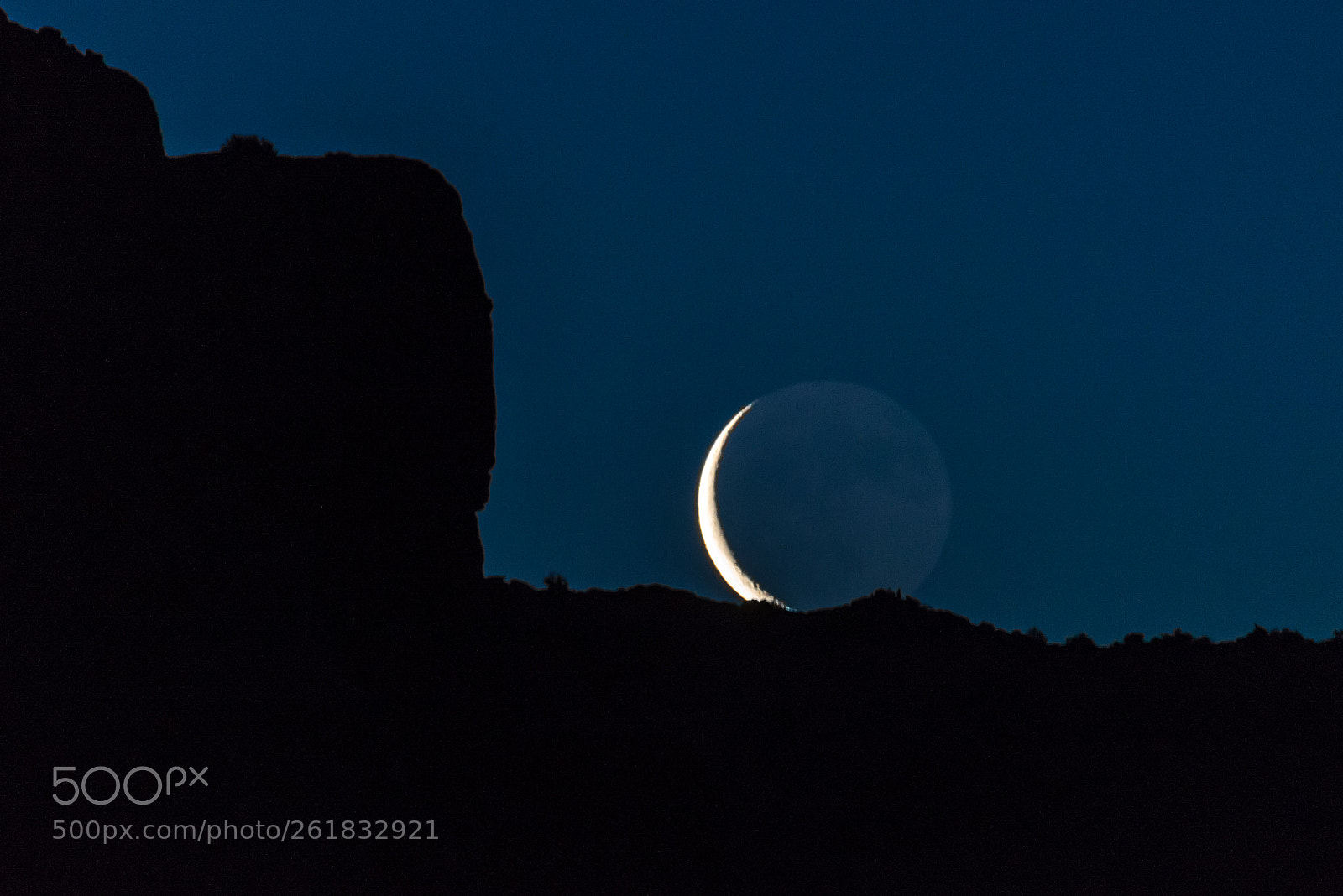 Nikon D800 sample photo. Rising crescent moon photography