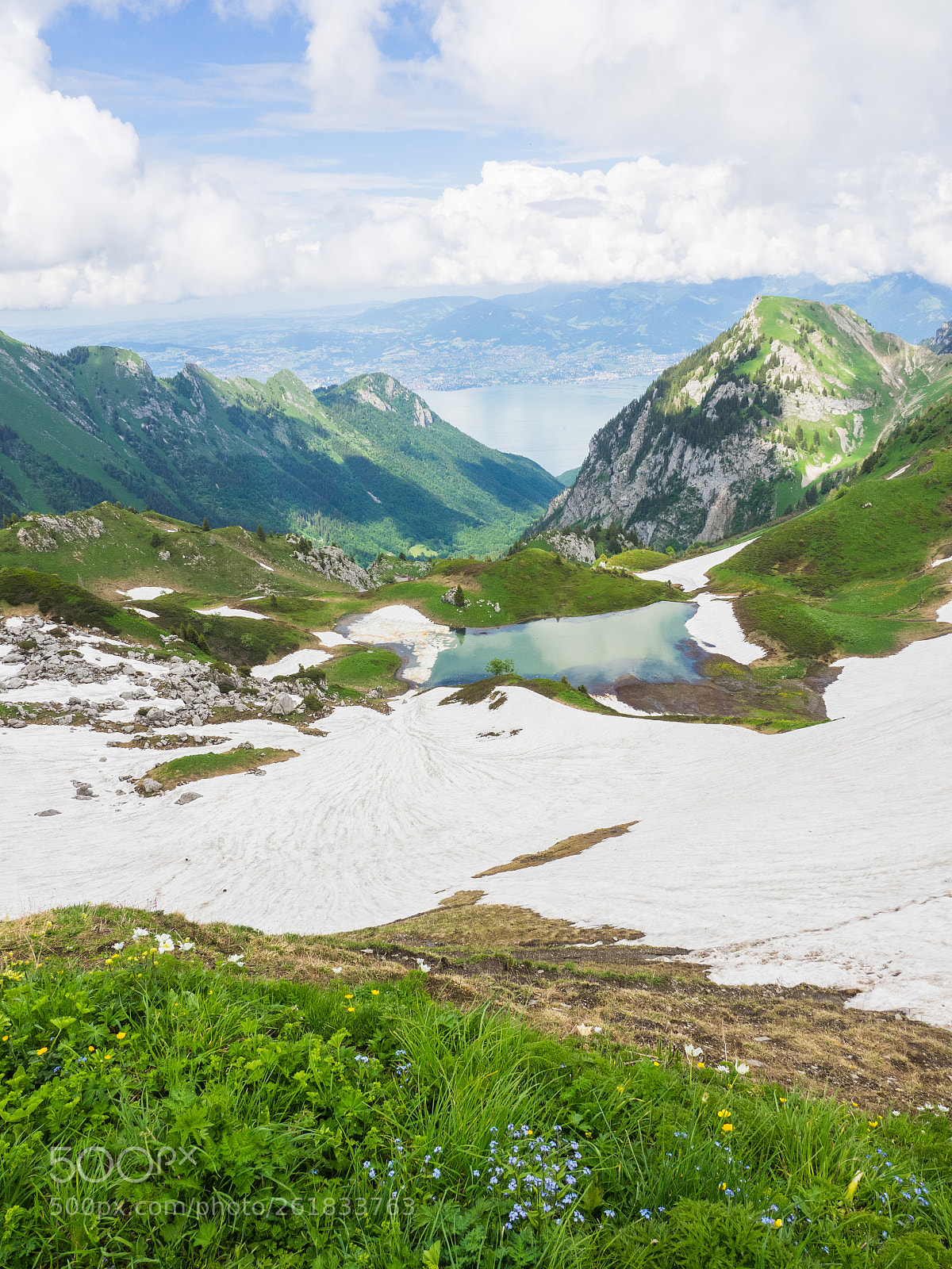 Olympus OM-D E-M1 sample photo. Au dessus du leman photography