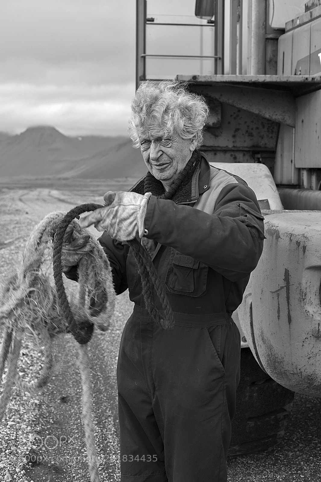Canon EOS 5D Mark II sample photo. Caterpillar man, vestrahorn, iceland photography