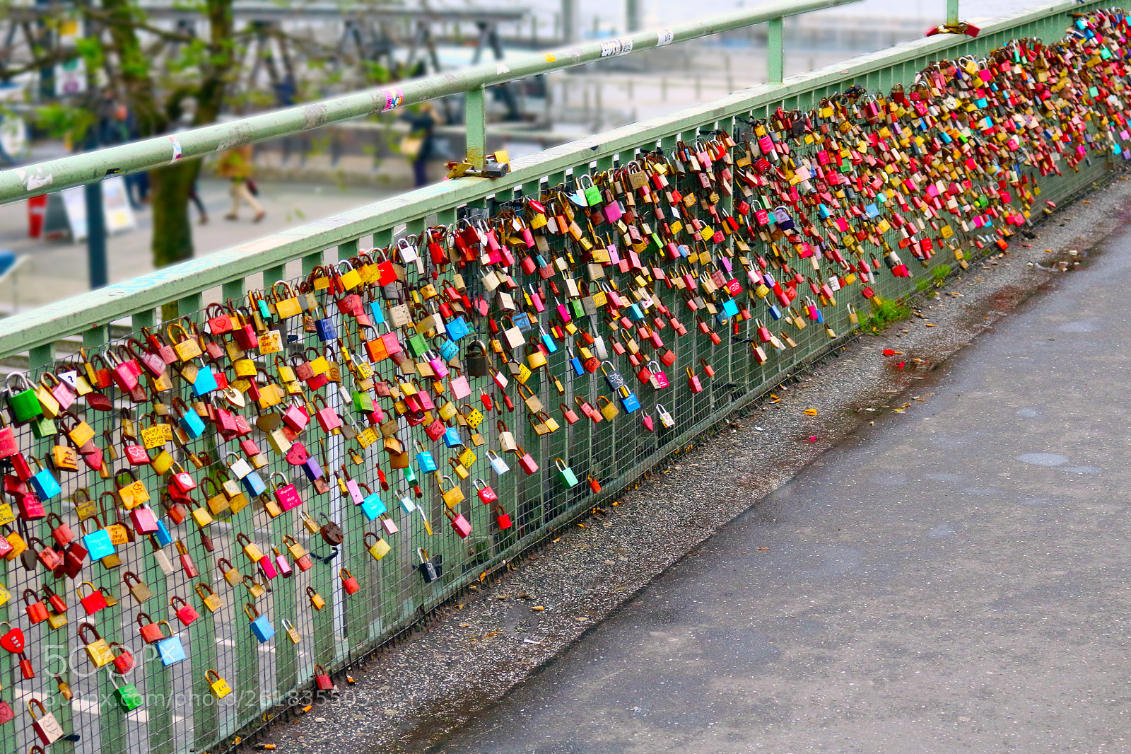 Canon EOS 700D (EOS Rebel T5i / EOS Kiss X7i) sample photo. Love lock photography