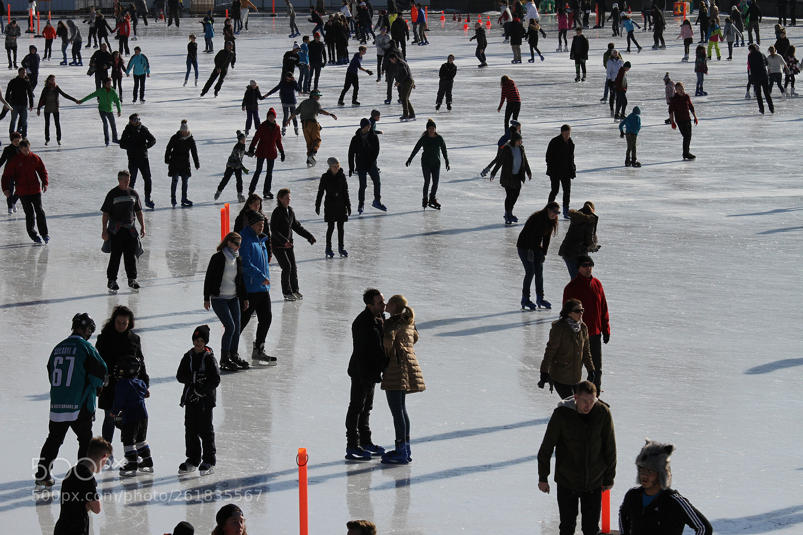 Canon EF 70-200mm F4L IS USM sample photo. Winter kiss photography