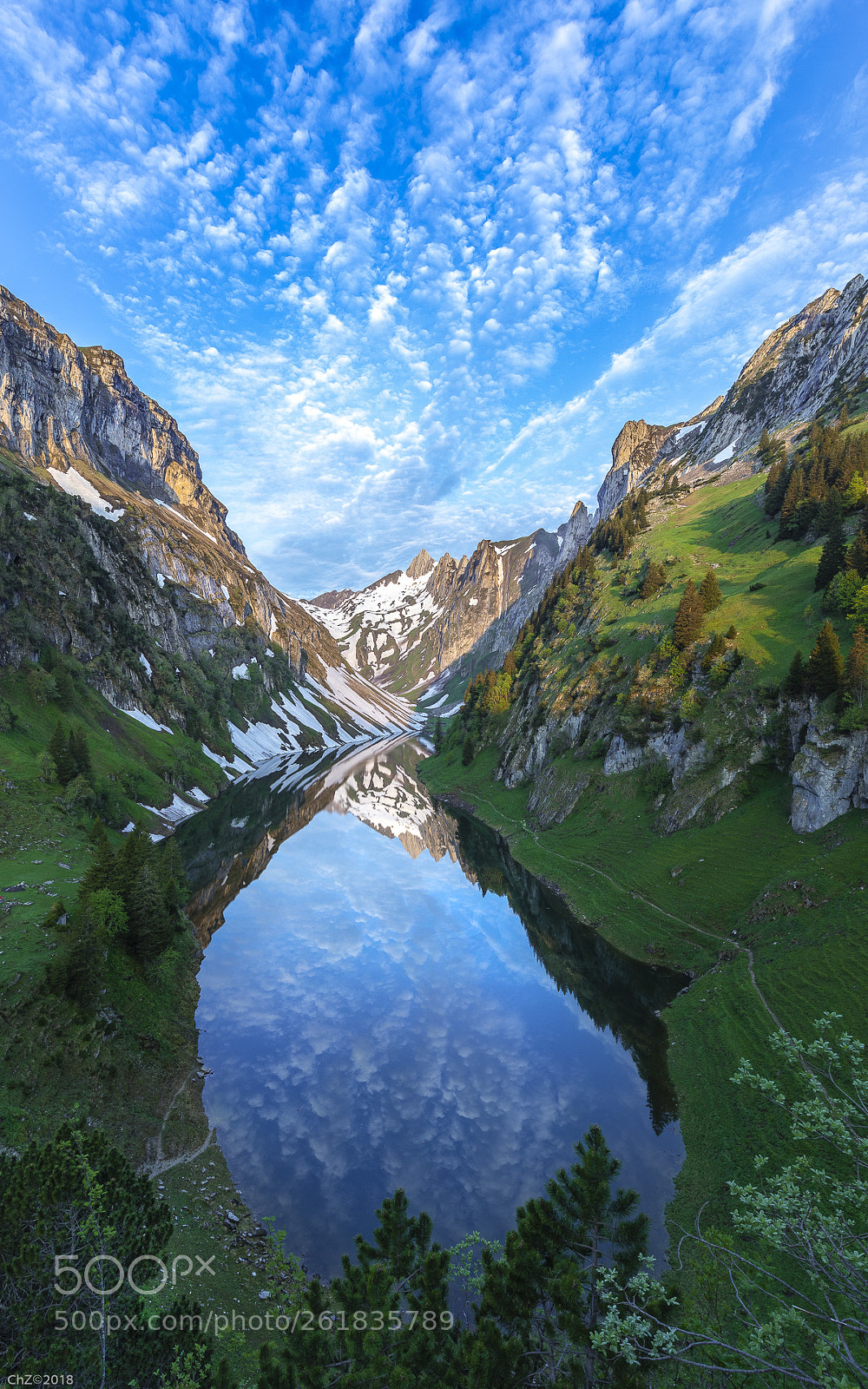Canon EOS 5D Mark IV sample photo. Mirror lake and white photography