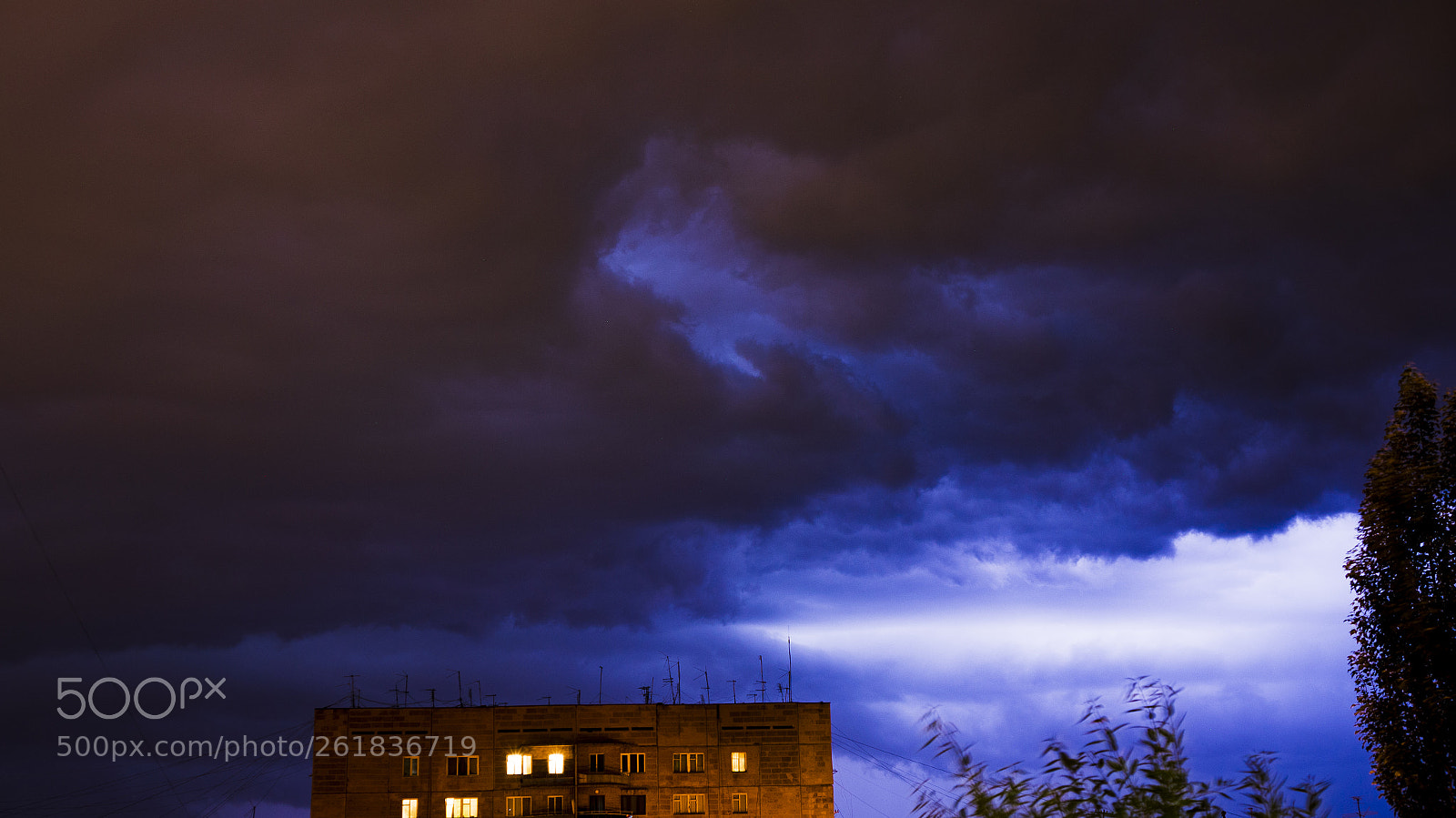 Sony Alpha NEX-5N sample photo. Lightning photography