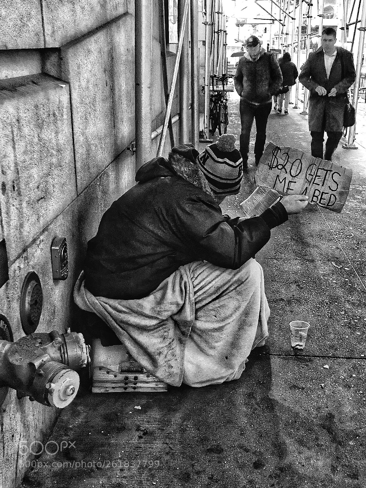 Apple iPhone 7 Plus sample photo. Homeless photography