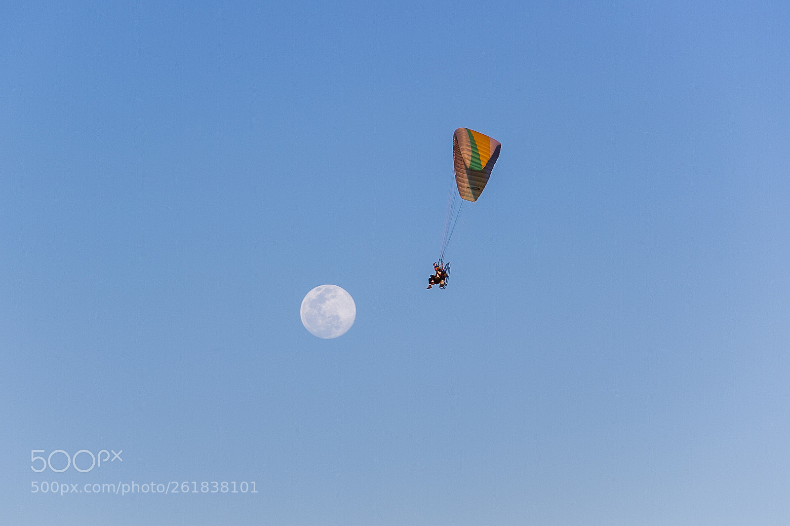 Canon EOS 7D sample photo. Man landing on the photography