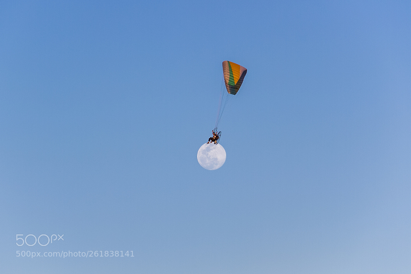 Canon EOS 7D sample photo. Man landing on the photography