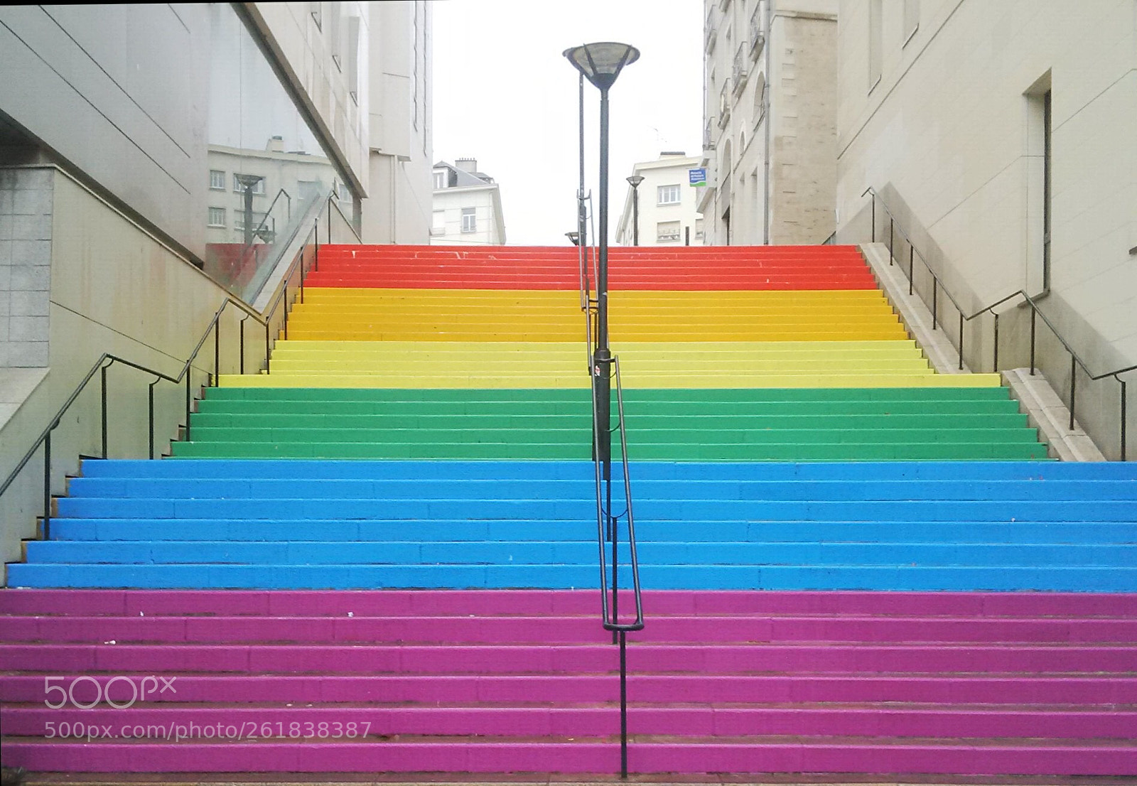 BlackBerry Q5 sample photo. Gay pride nantaise  photography
