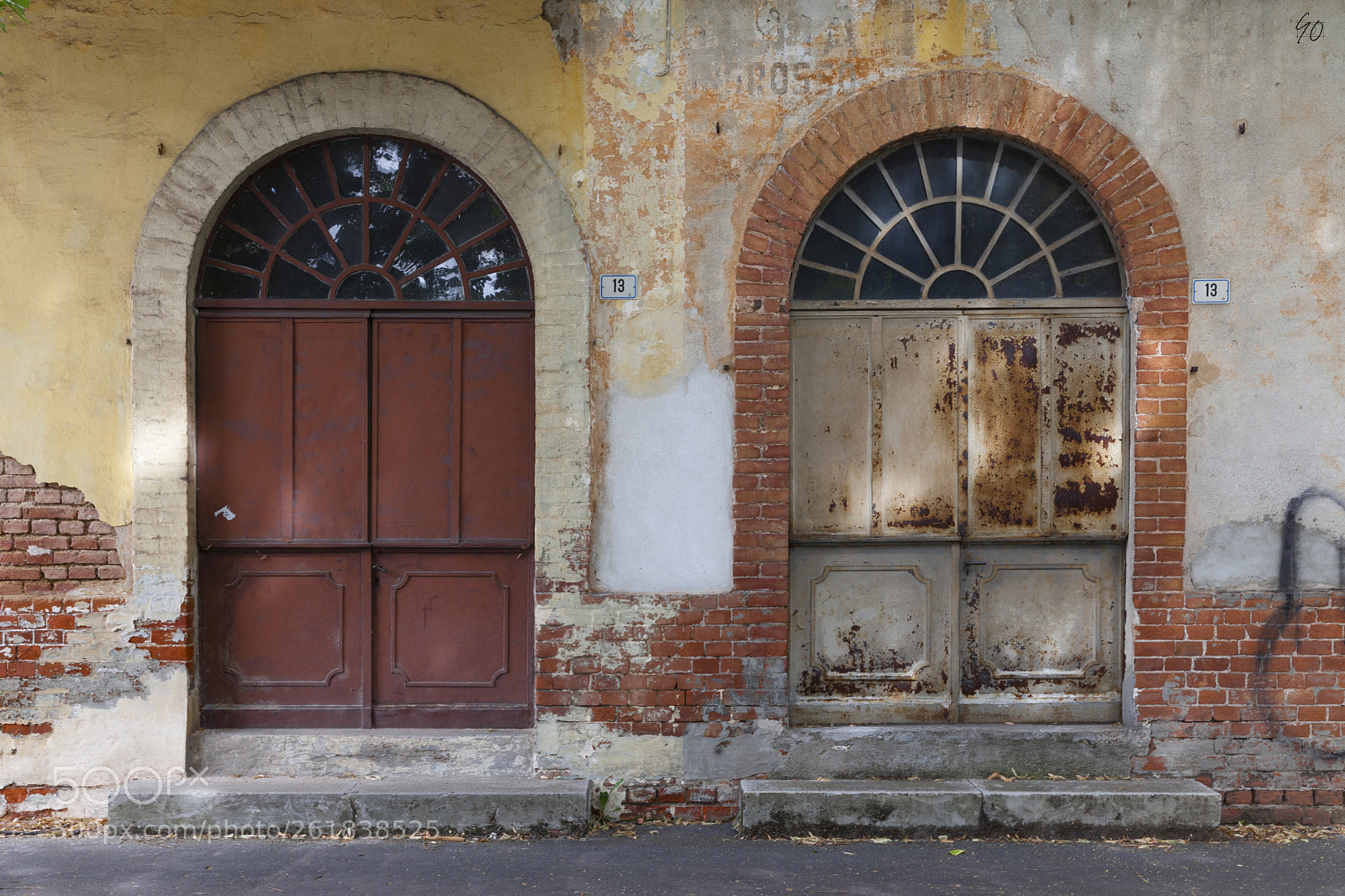 Canon EOS 5D Mark II sample photo. Door photography