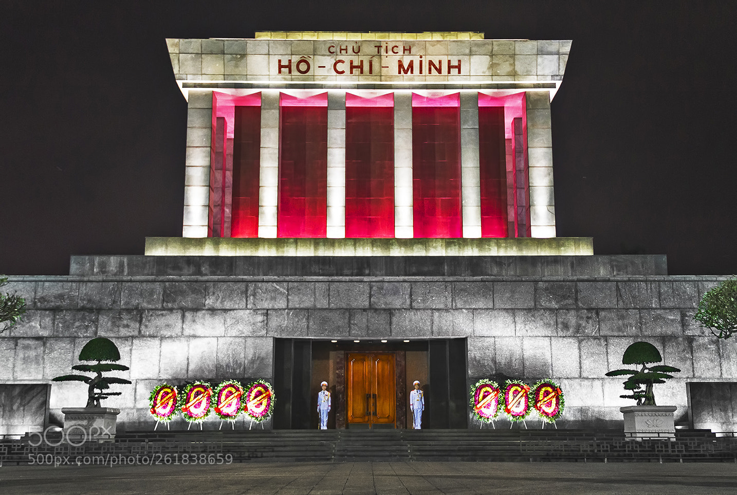 Canon EOS 7D sample photo. Ho chi minh mausoleum photography