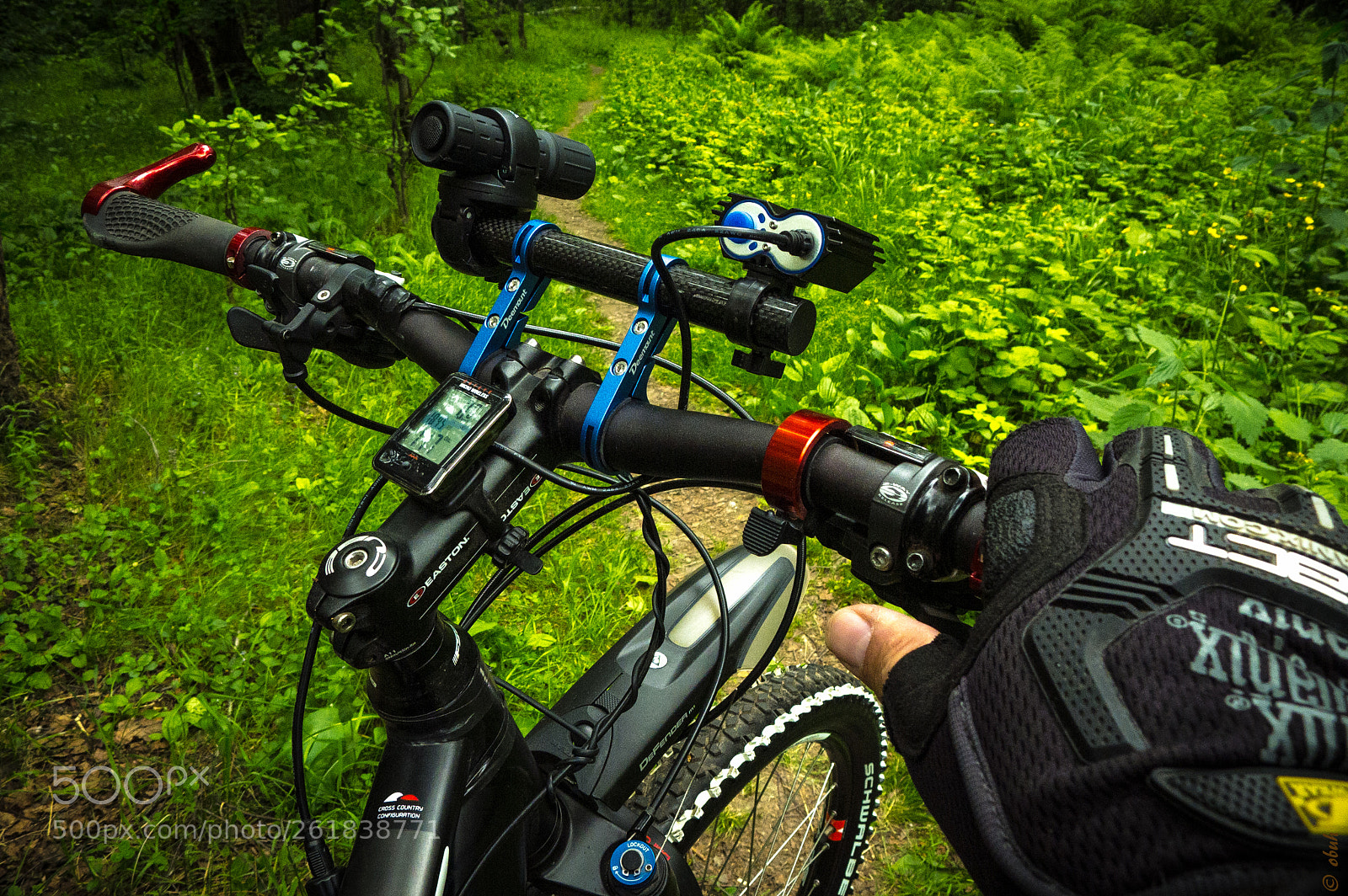 Leica D-LUX 5 sample photo. I love my bike photography