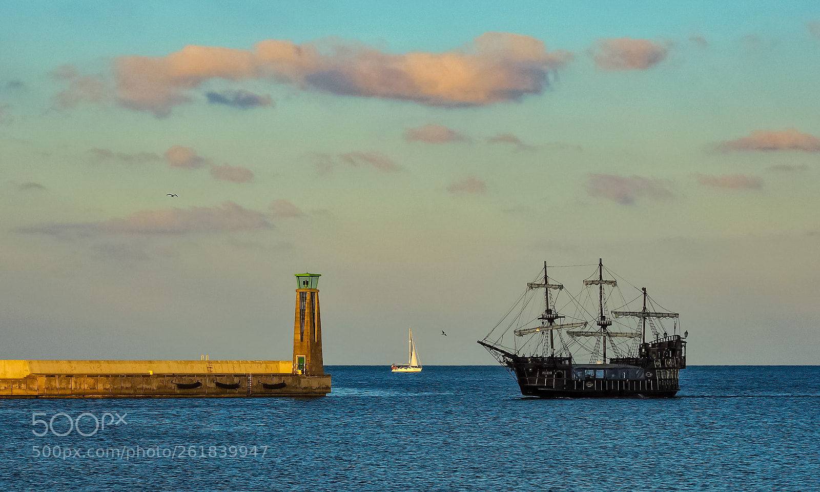 Olympus OM-D E-M10 II sample photo. Poland / gdynia photography