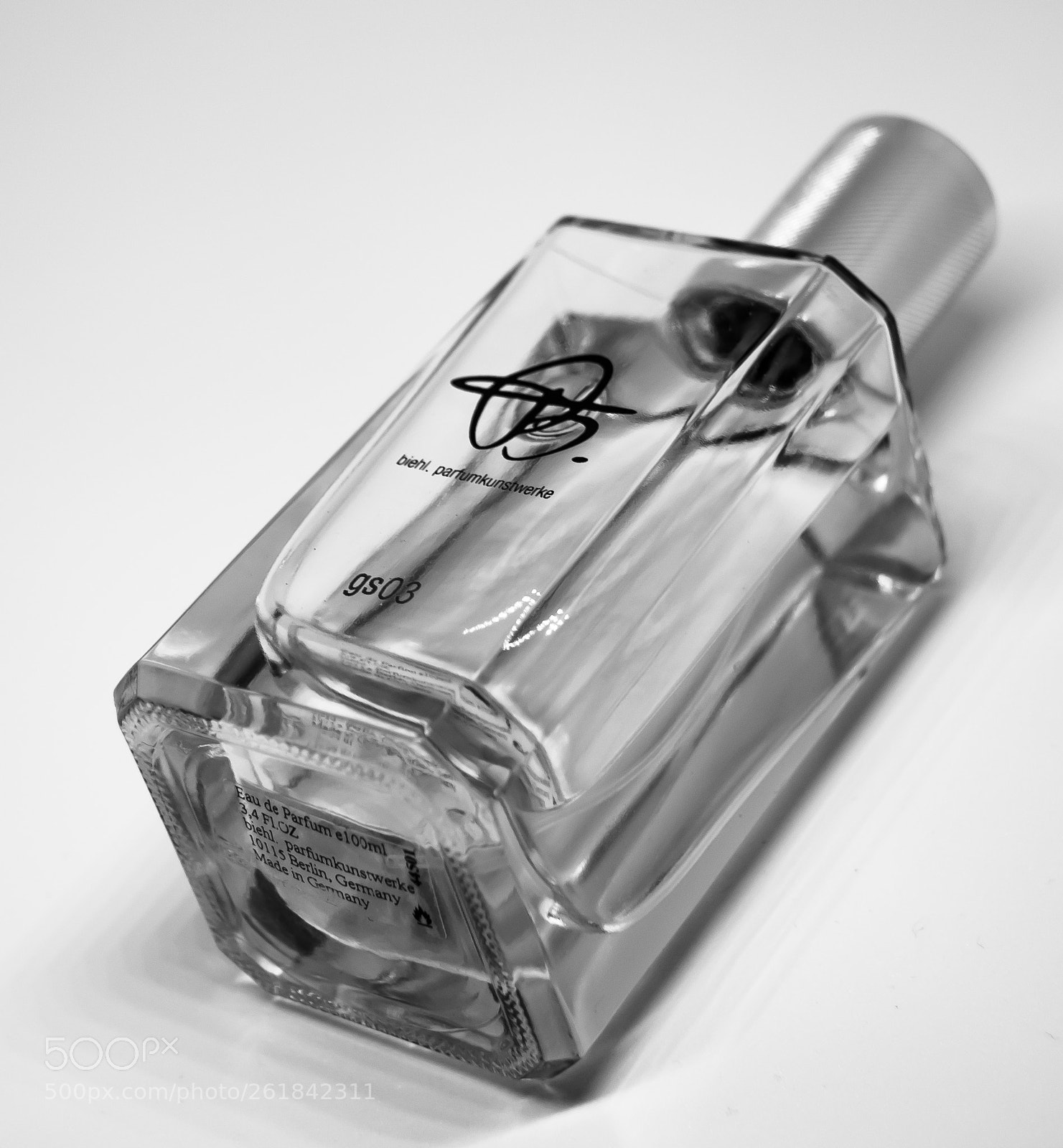 Canon EOS 70D sample photo. A bottle of designer photography