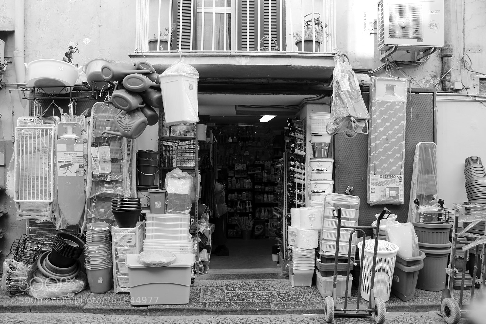 Canon EOS 1200D (EOS Rebel T5 / EOS Kiss X70 / EOS Hi) sample photo. Calles de nápoli photography