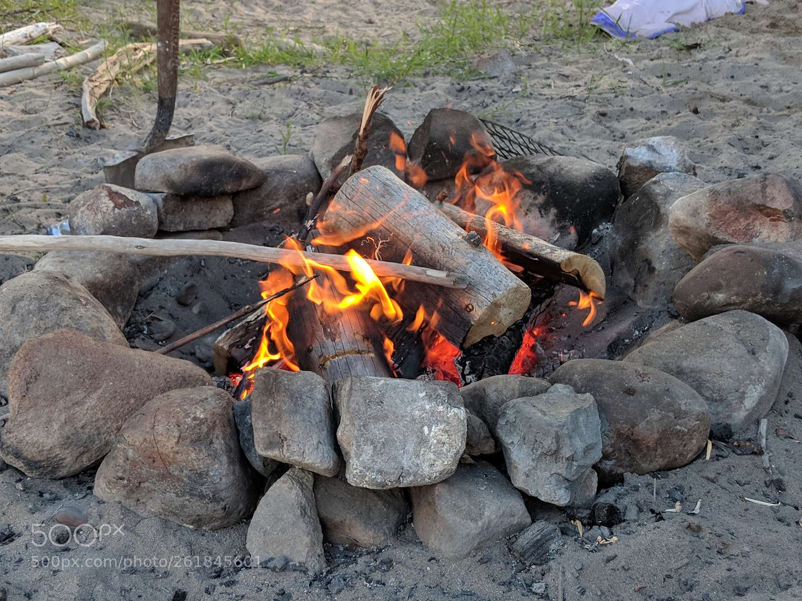 Google Pixel 2 XL sample photo. Campfire photography