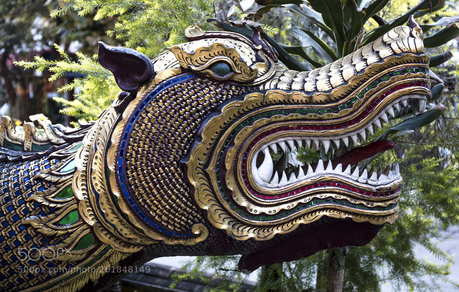Canon EOS 5DS sample photo. Dragon wat chedi man photography