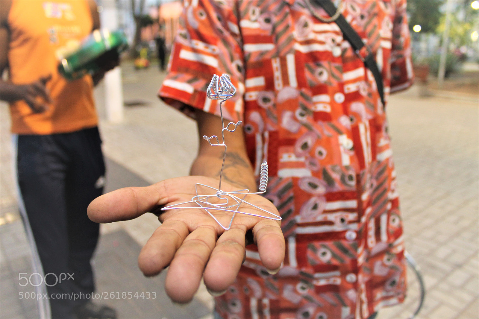 Canon EOS 1100D (EOS Rebel T3 / EOS Kiss X50) sample photo. Talented hands photography